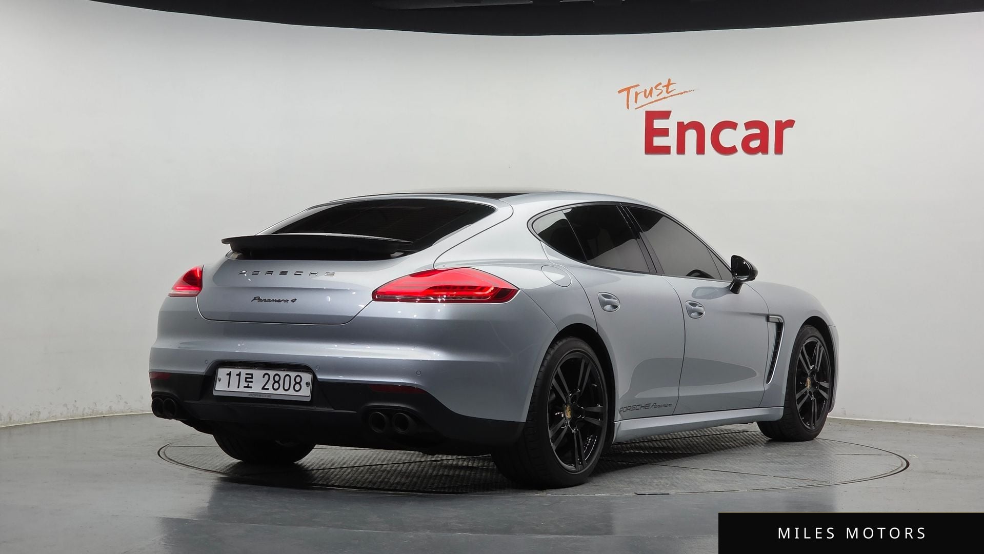 Porsche 파나메라 2015 — миниатюра 2