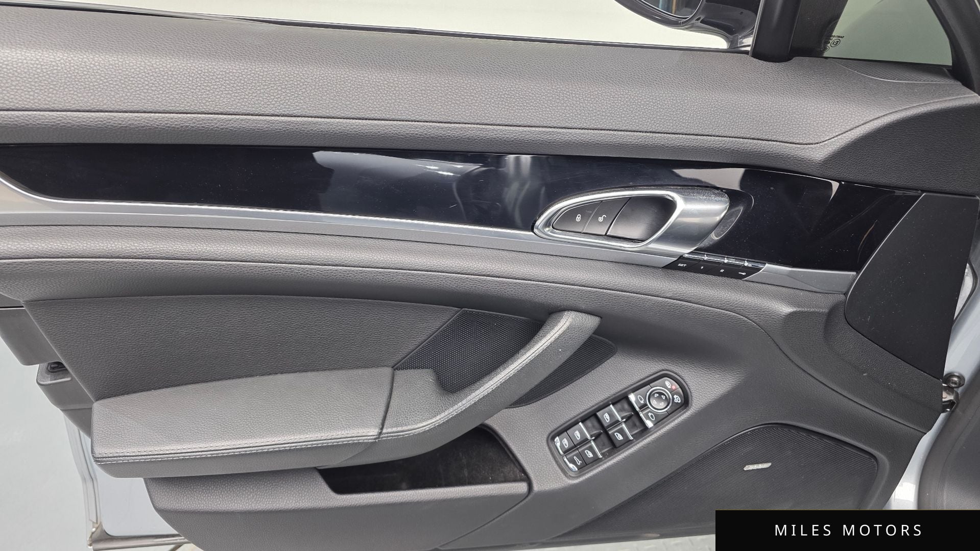 Porsche 파나메라 2015 — миниатюра 17