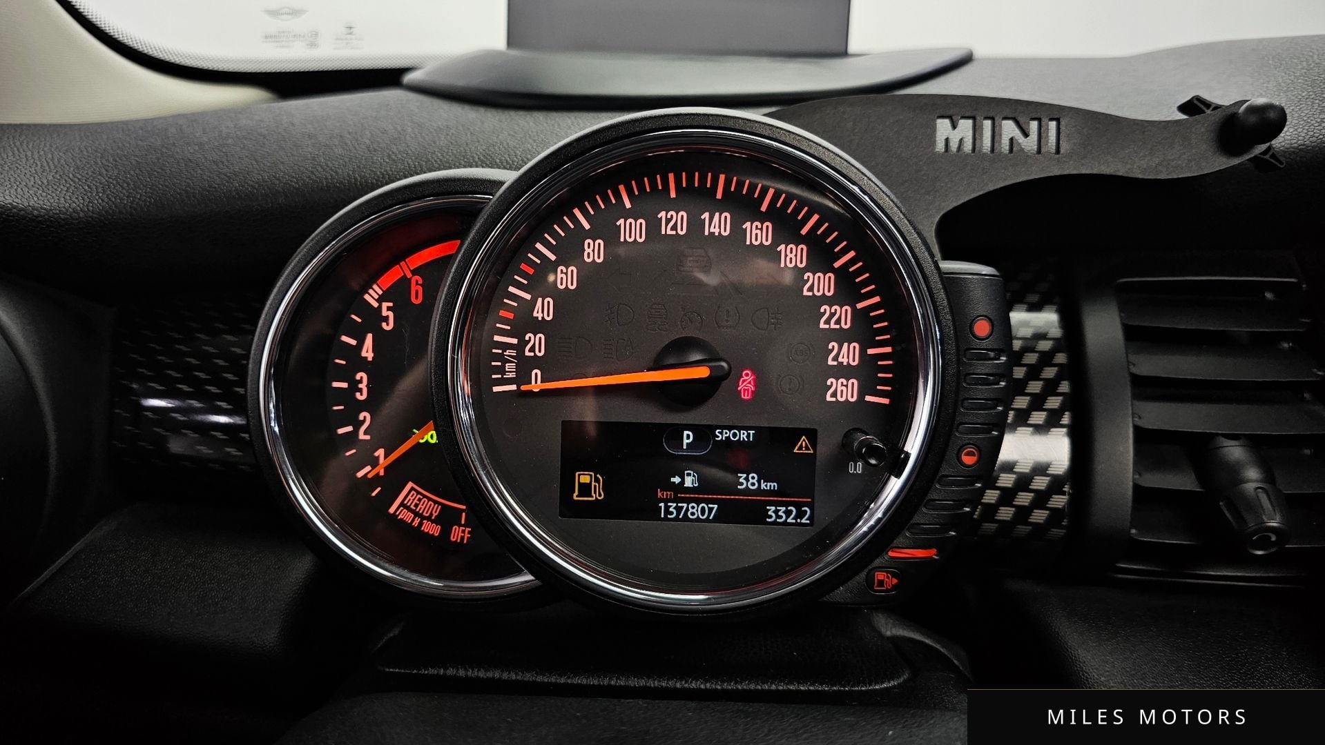 MINI 쿠퍼 SD 2016 — миниатюра 8