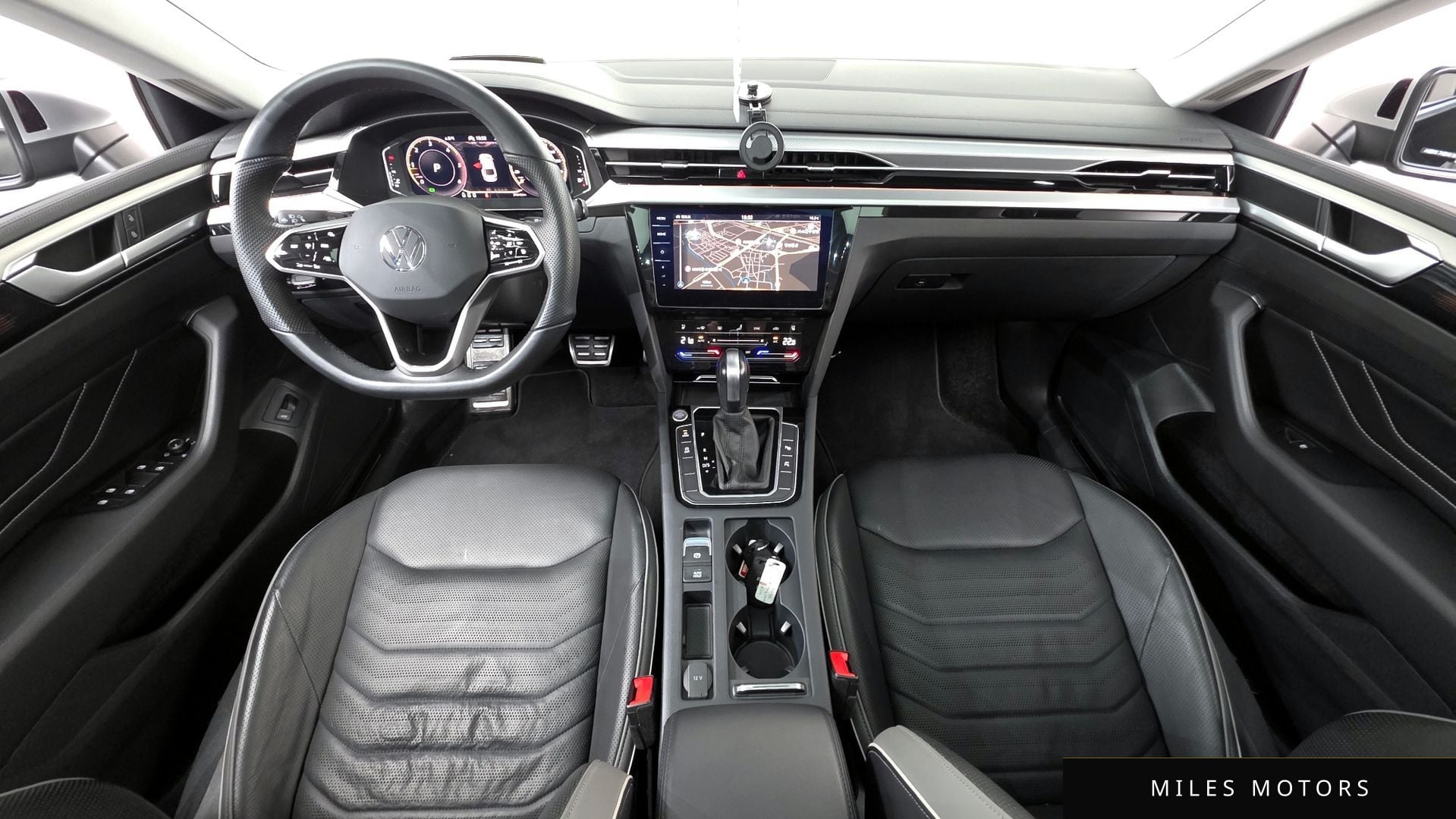 Volkswagen 아테온 2023 — миниатюра 10