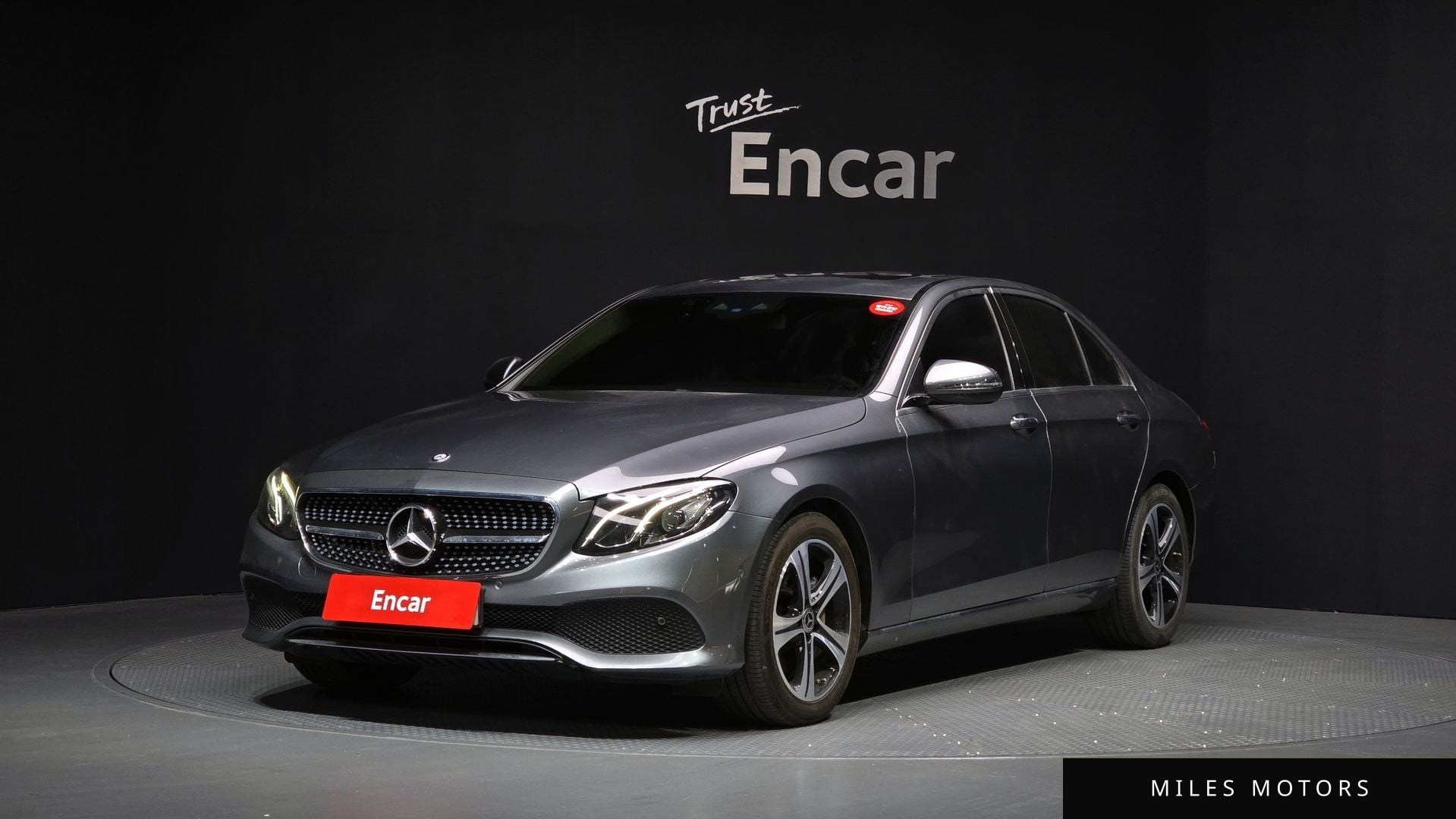 Mercedes-Benz E-Class W213 2017 — фото 1 из 12