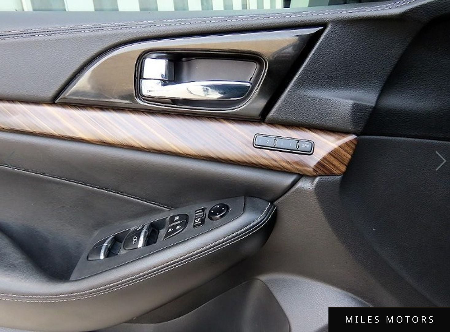 Nissan Maxima 2016 — миниатюра 11