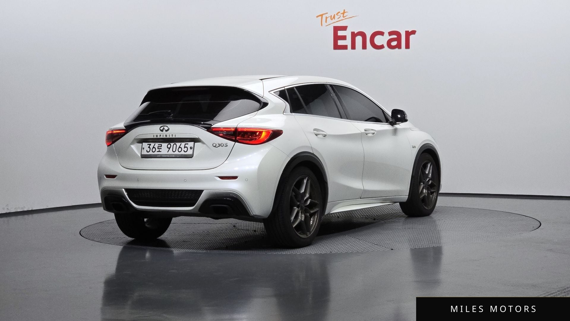 Infiniti Q30 2017 — миниатюра 2