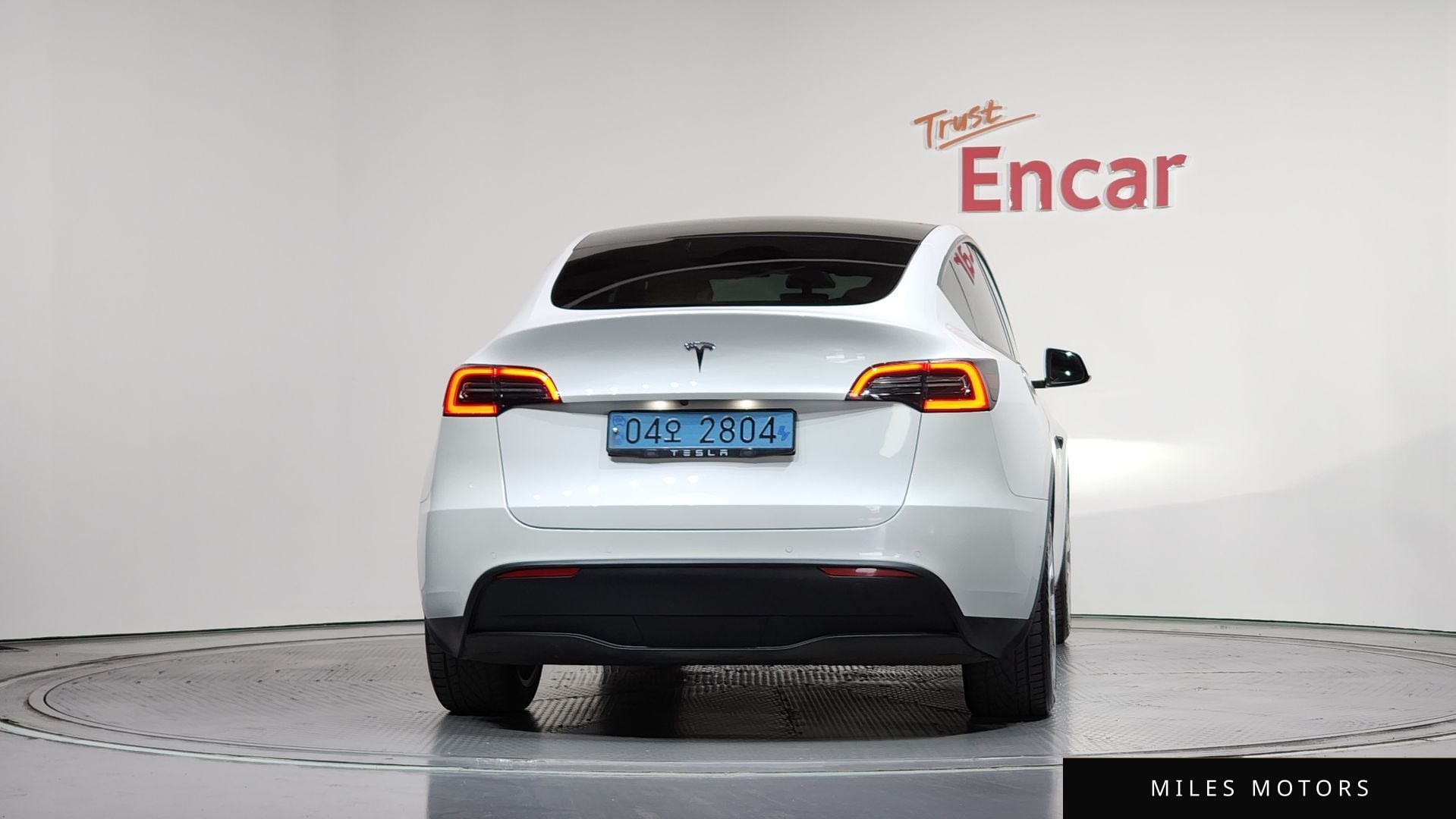 Tesla Model Y 2021 — миниатюра 4