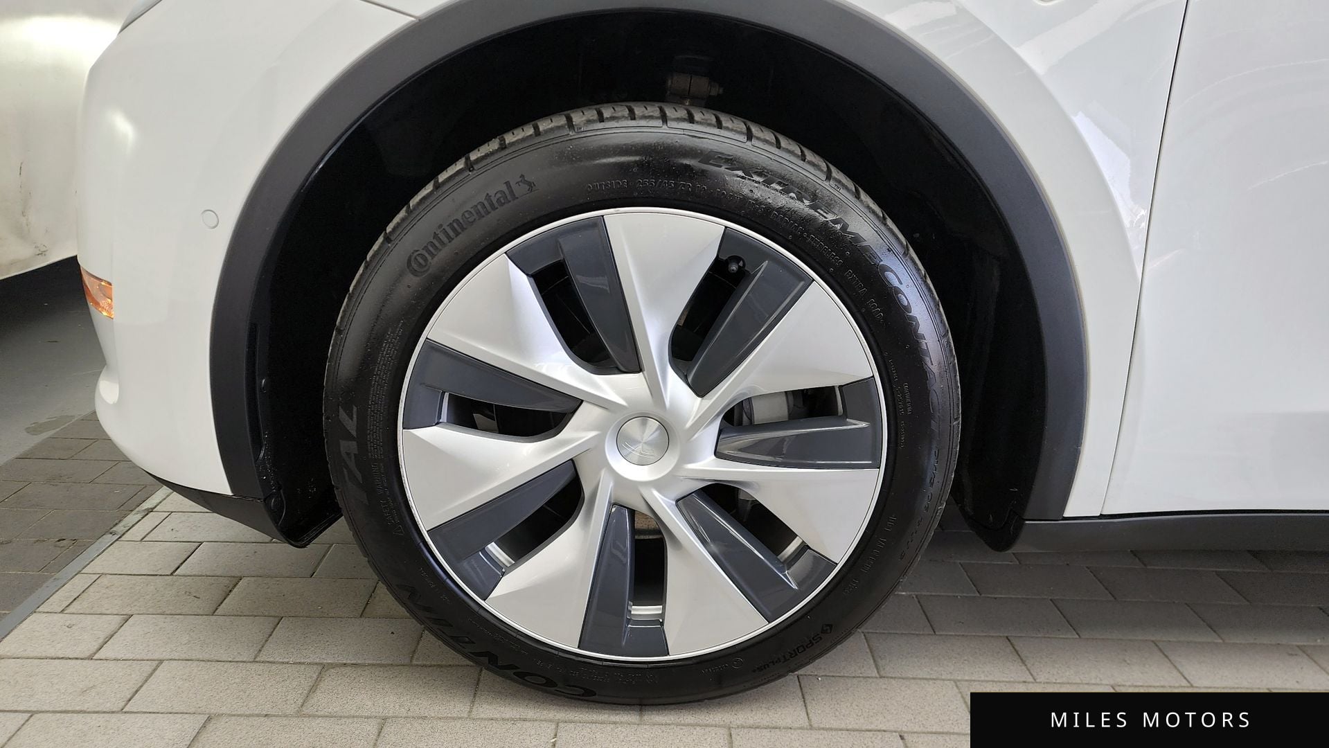 Tesla Model Y 2021 — миниатюра 5