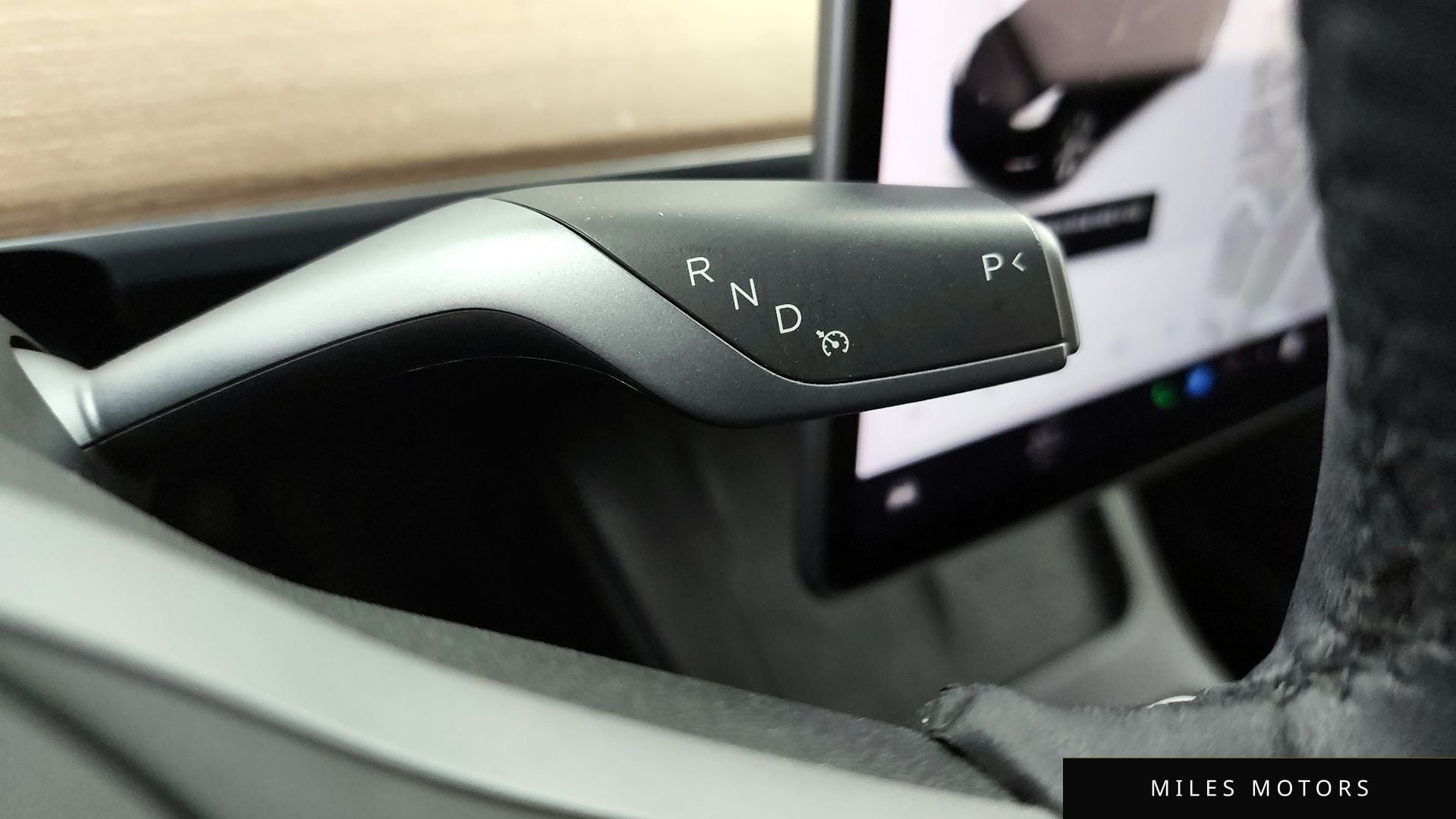 Tesla Model Y 2021 — миниатюра 12