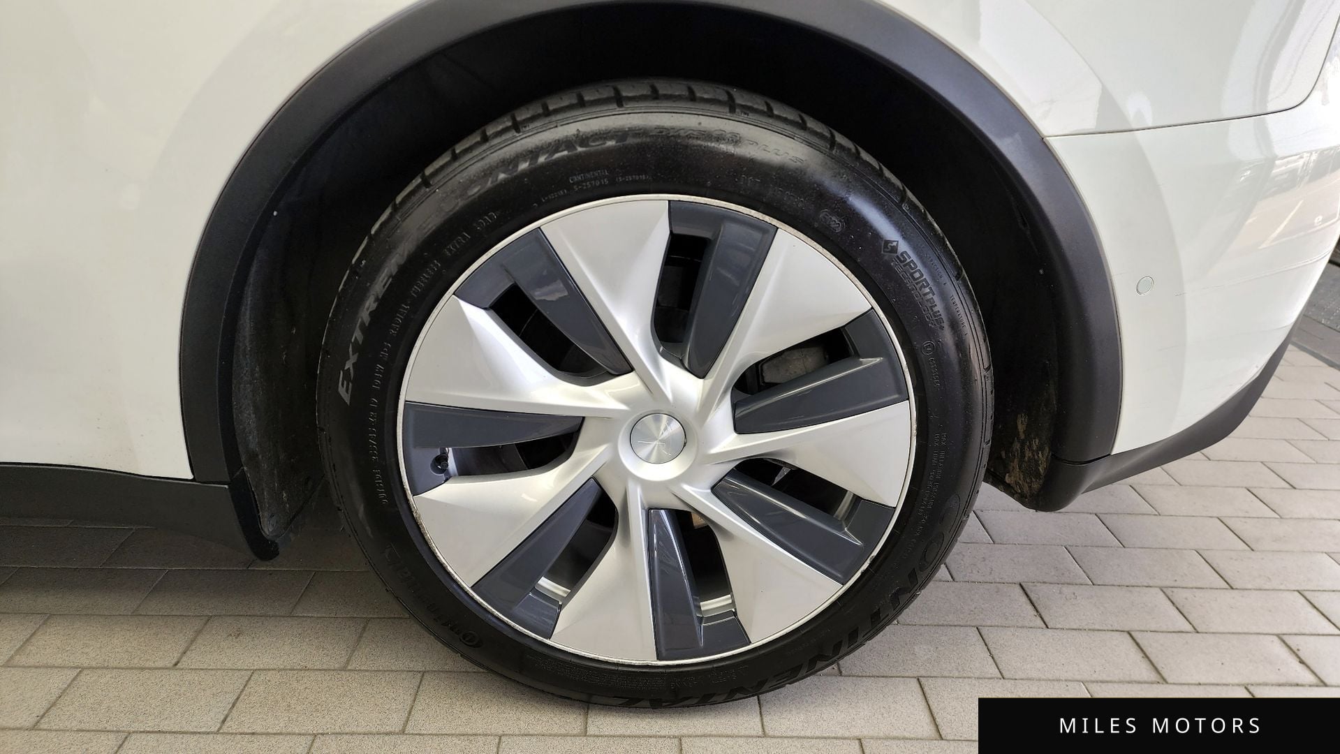 Tesla Model Y 2021 — миниатюра 7