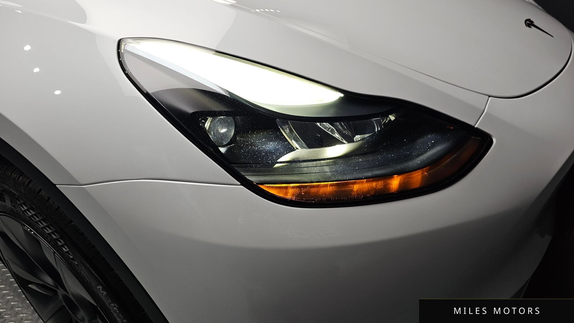 Tesla 모델 Y 2024 — миниатюра 8