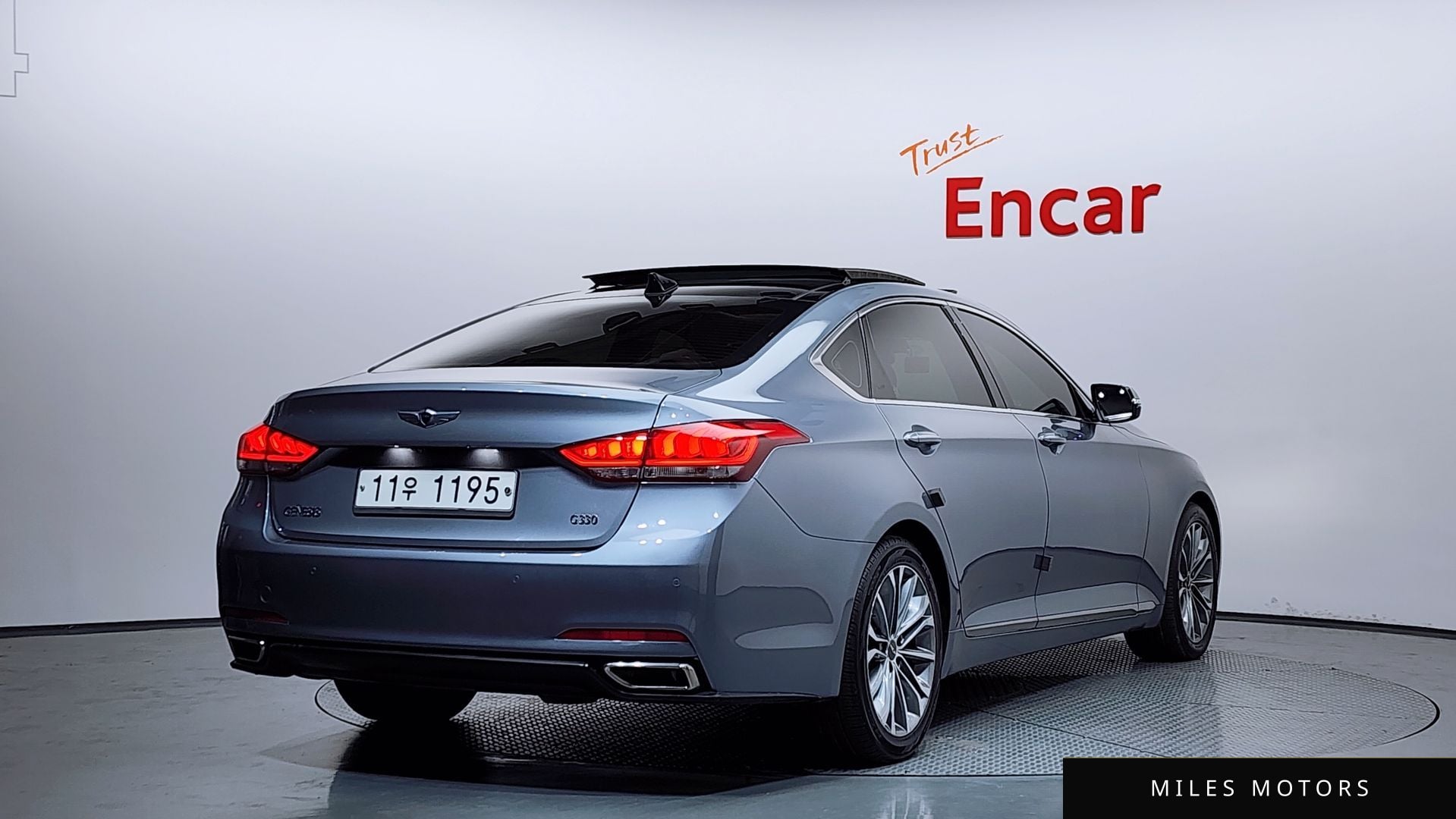 Hyundai Genesis 2015 — миниатюра 2
