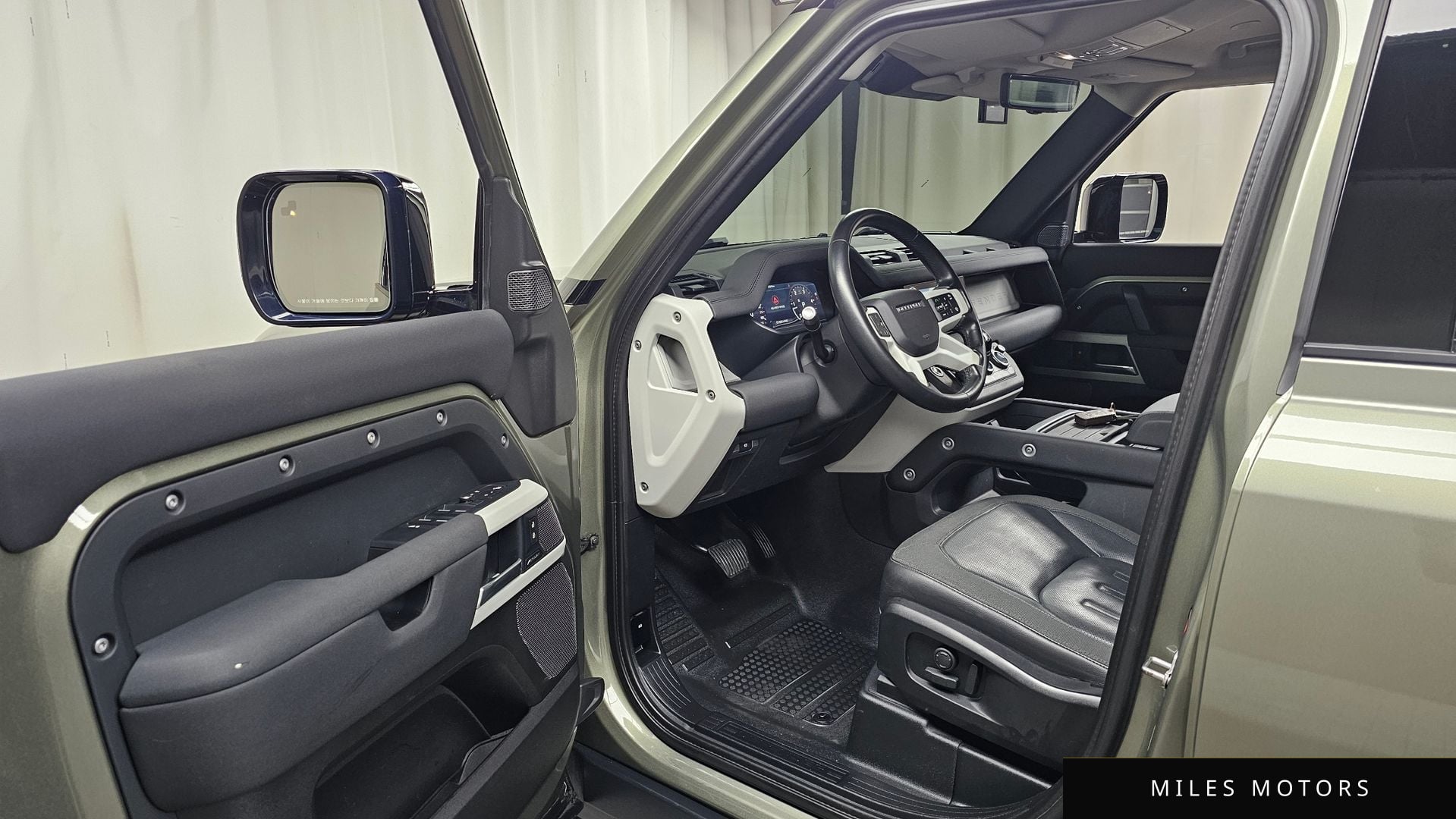 Land Rover Defender 2020 — миниатюра 13