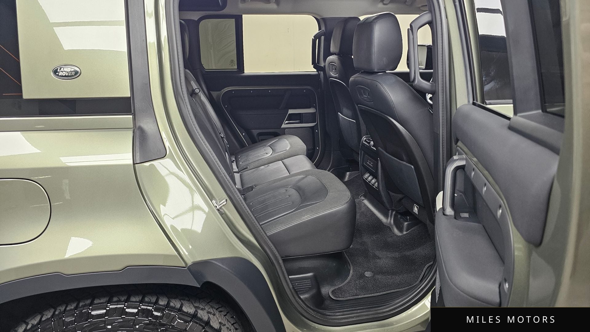 Land Rover Defender 2020 — миниатюра 17