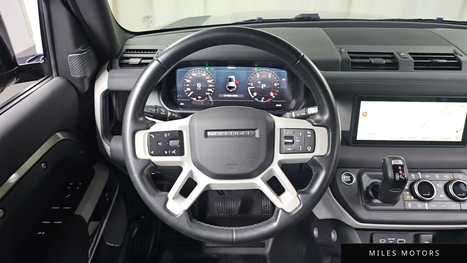 Land Rover Defender 2020 — миниатюра 18