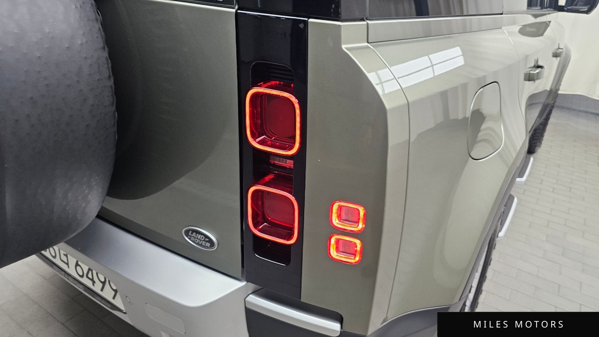 Land Rover Defender 2020 — миниатюра 9