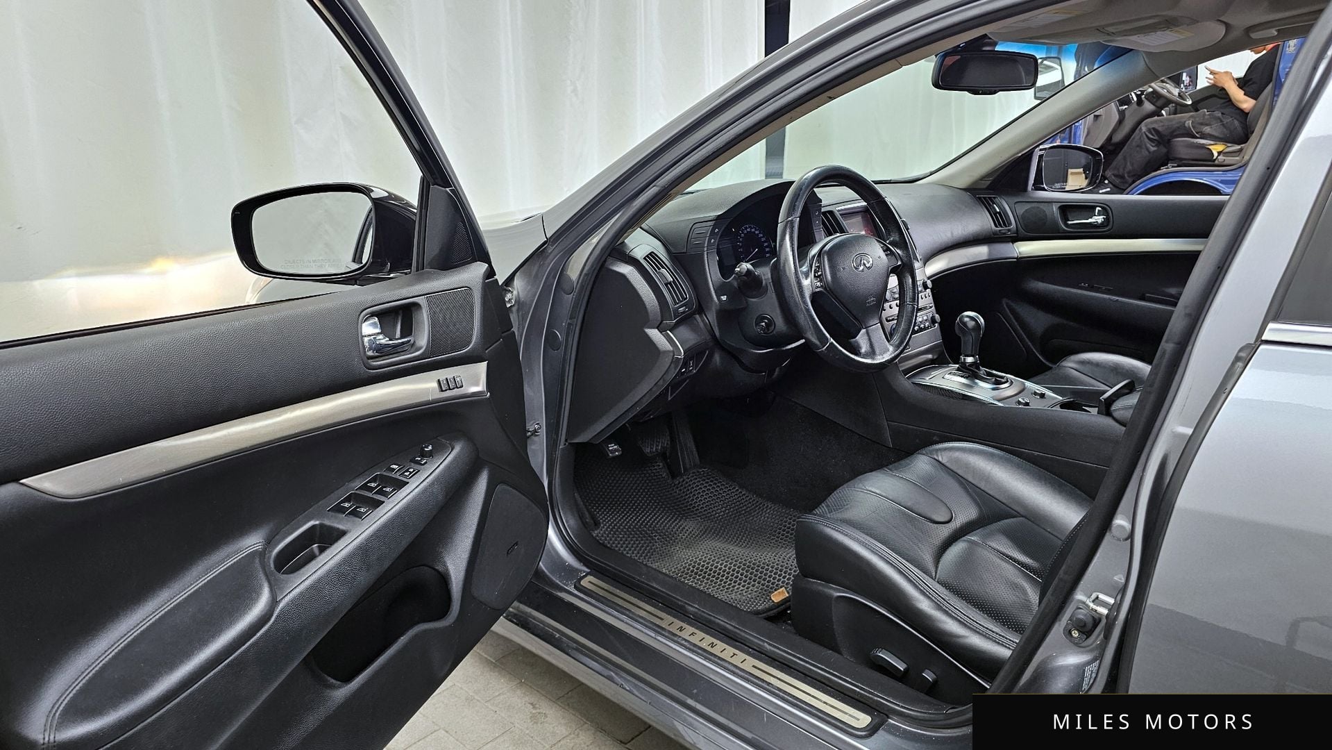Infiniti G37 2010 — миниатюра 6