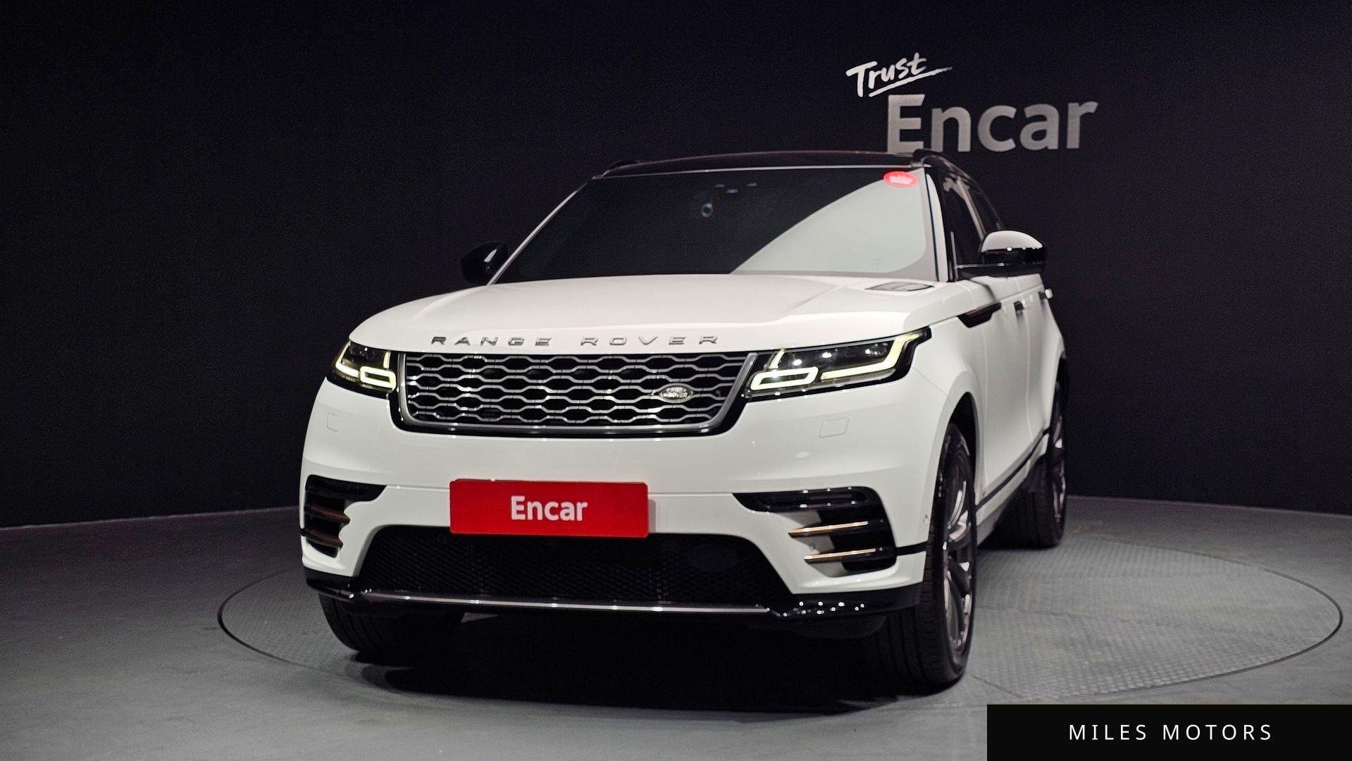 Land Rover Range Rover Velar 2019 — миниатюра 3