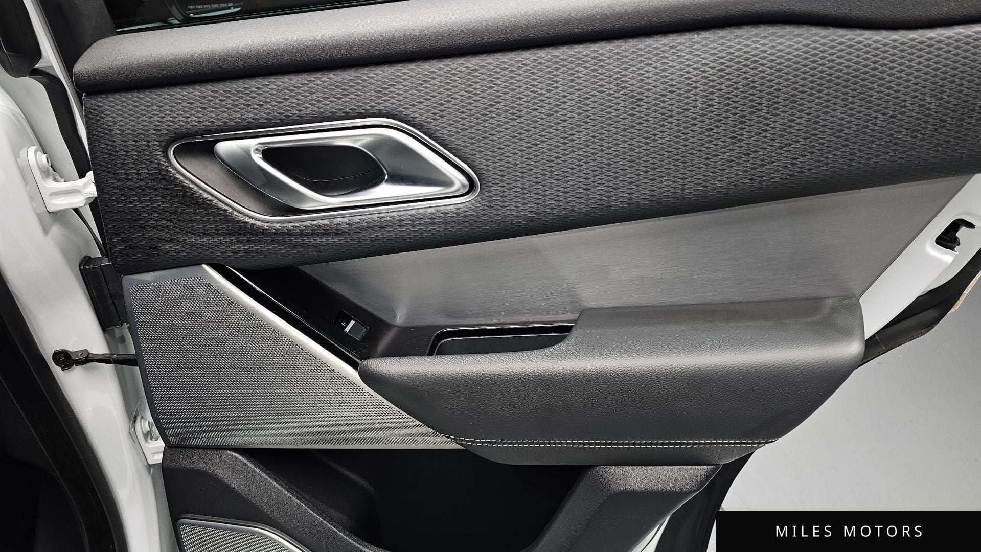 Land Rover Range Rover Velar 2019 — миниатюра 14