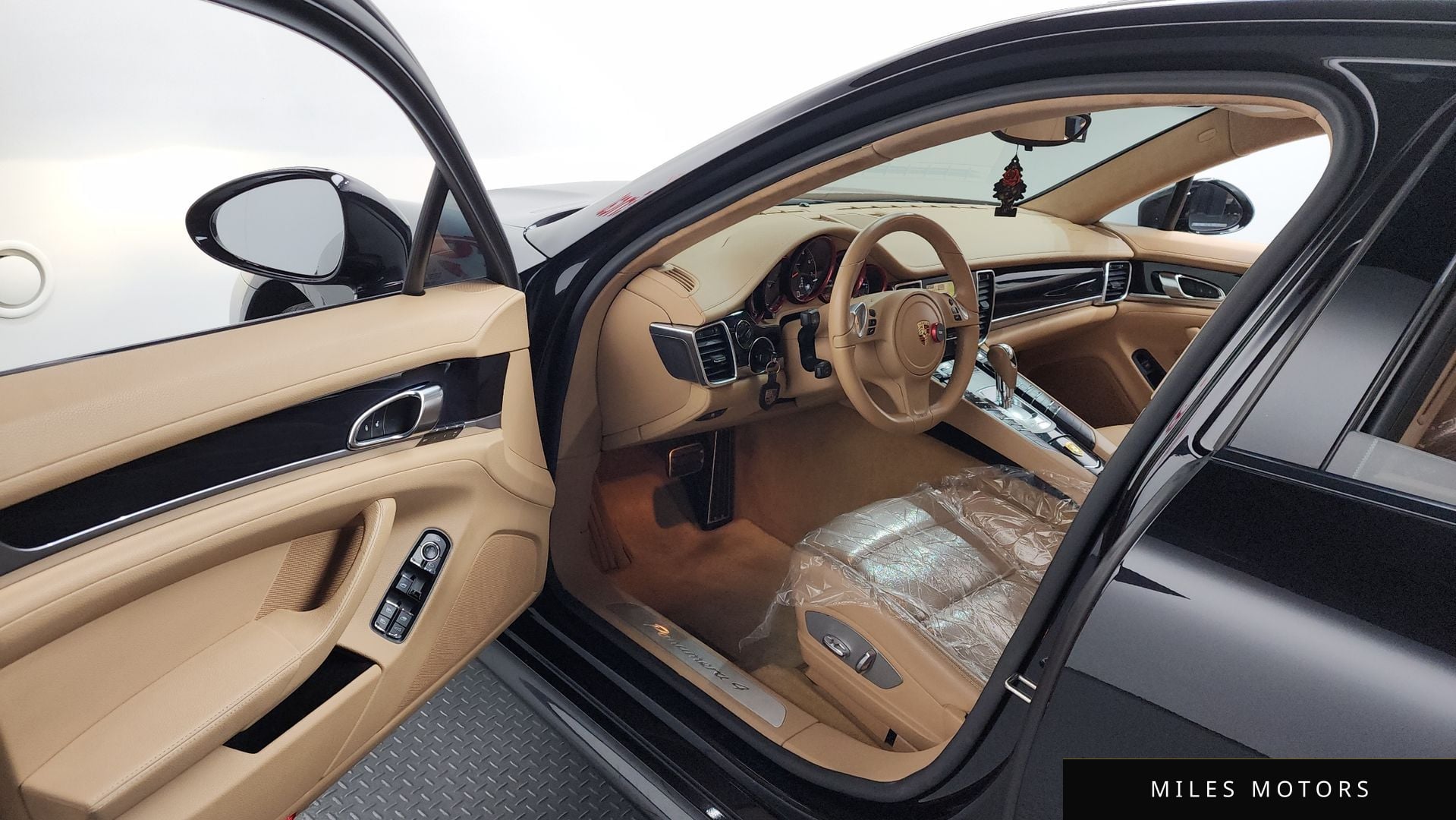 Porsche Panamera 2013 — миниатюра 10