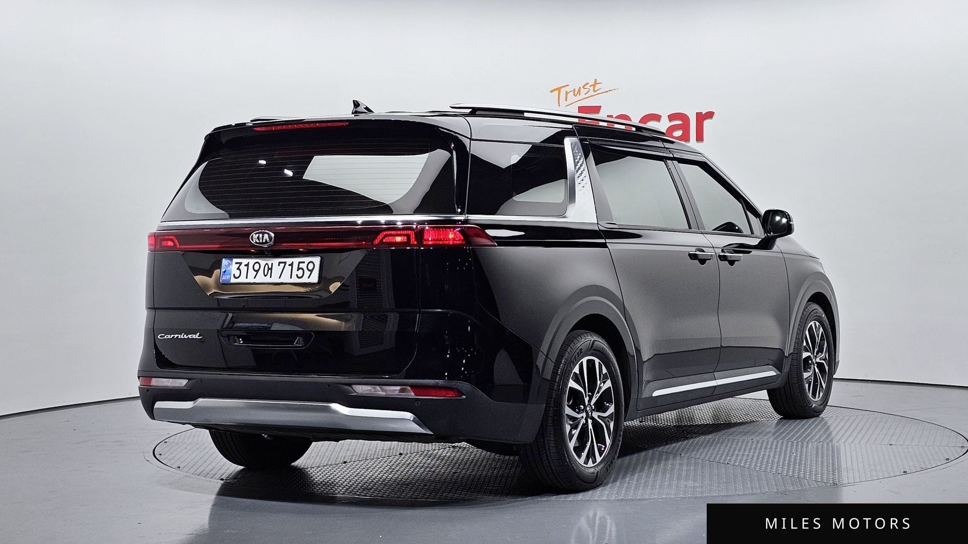 Kia Carnival 2021 — миниатюра 2