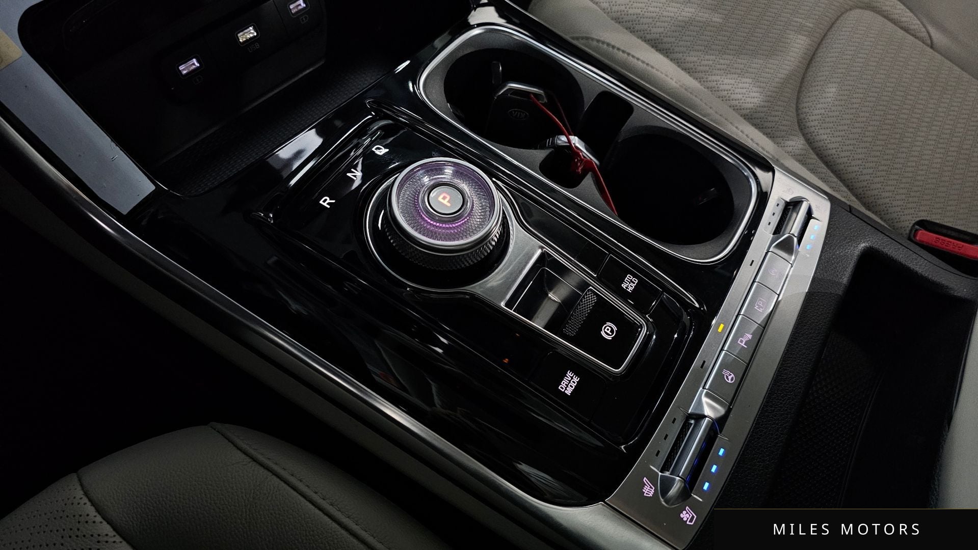 Kia Carnival 2021 — миниатюра 12