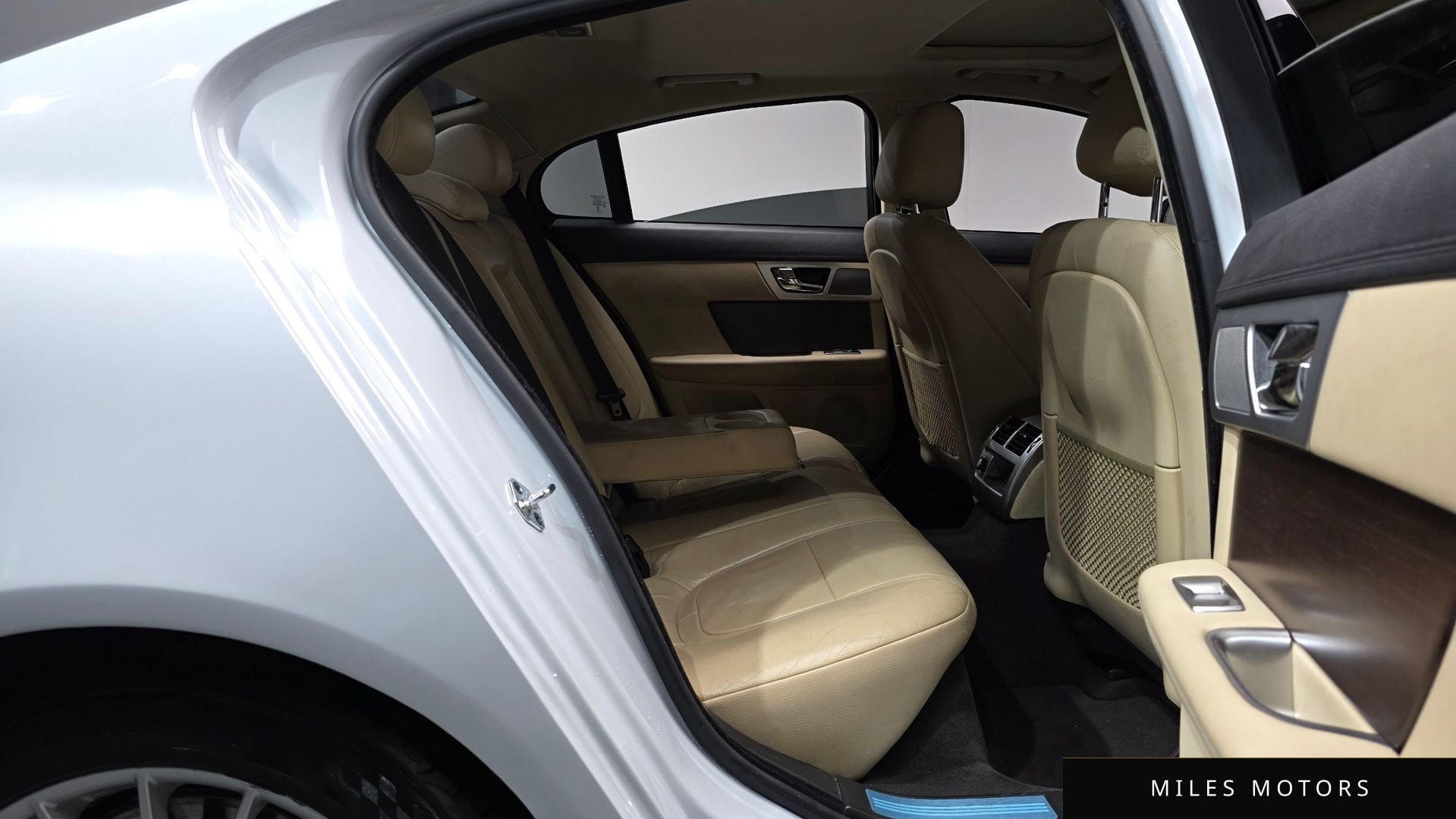 Jaguar New XF 2015 — миниатюра 17