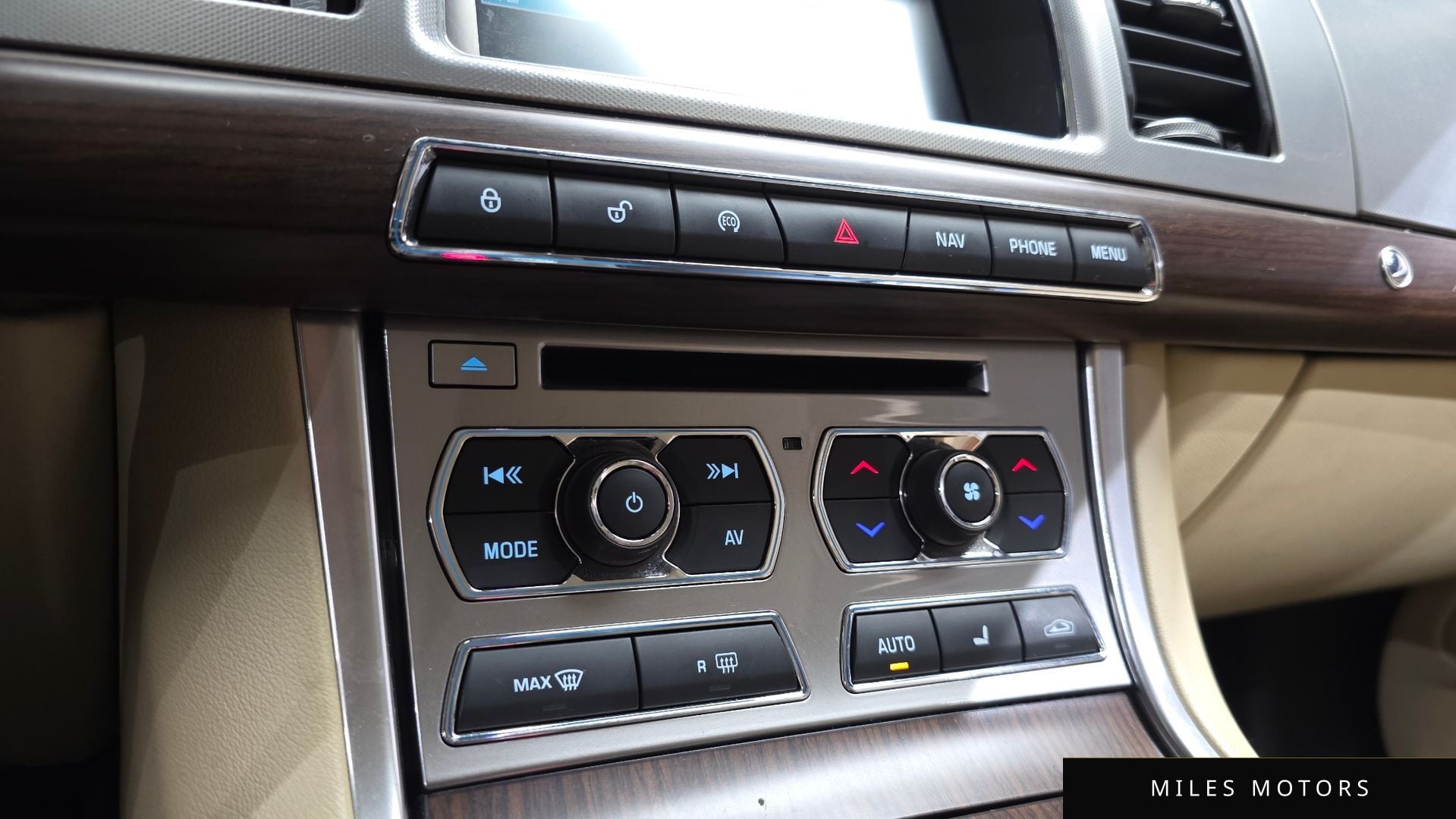 Jaguar New XF 2015 — миниатюра 23