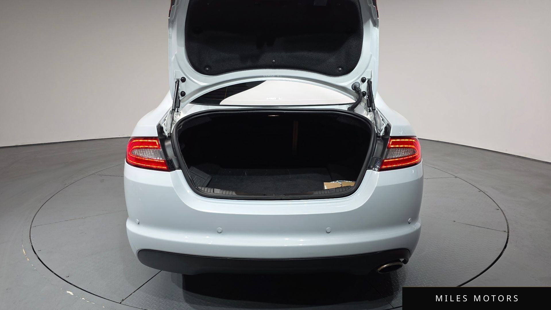 Jaguar New XF 2015 — миниатюра 26