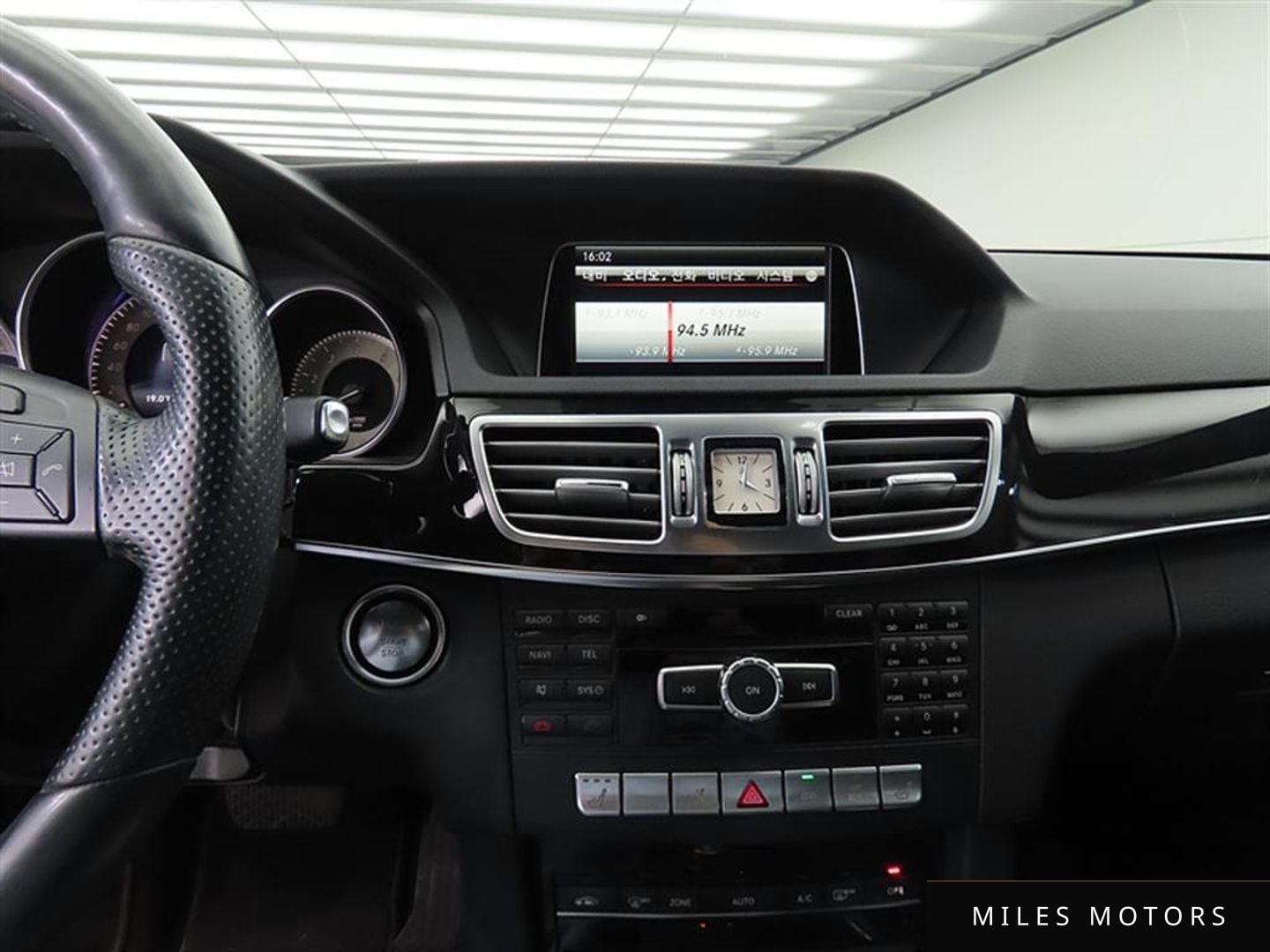 Mercedes-Benz E-Class W212 2014 — миниатюра 12
