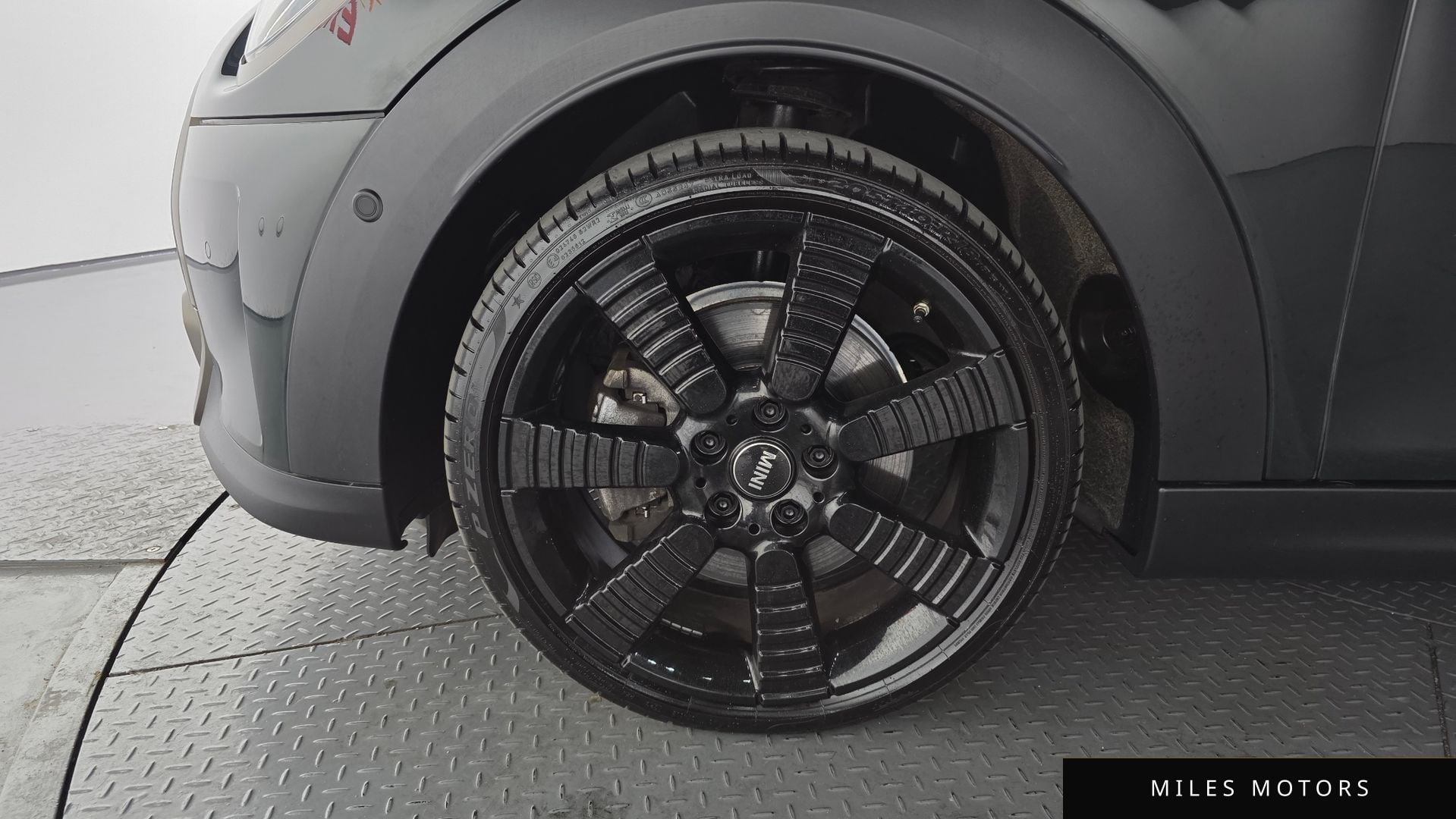 MINI 쿠퍼 S 2023 — миниатюра 5