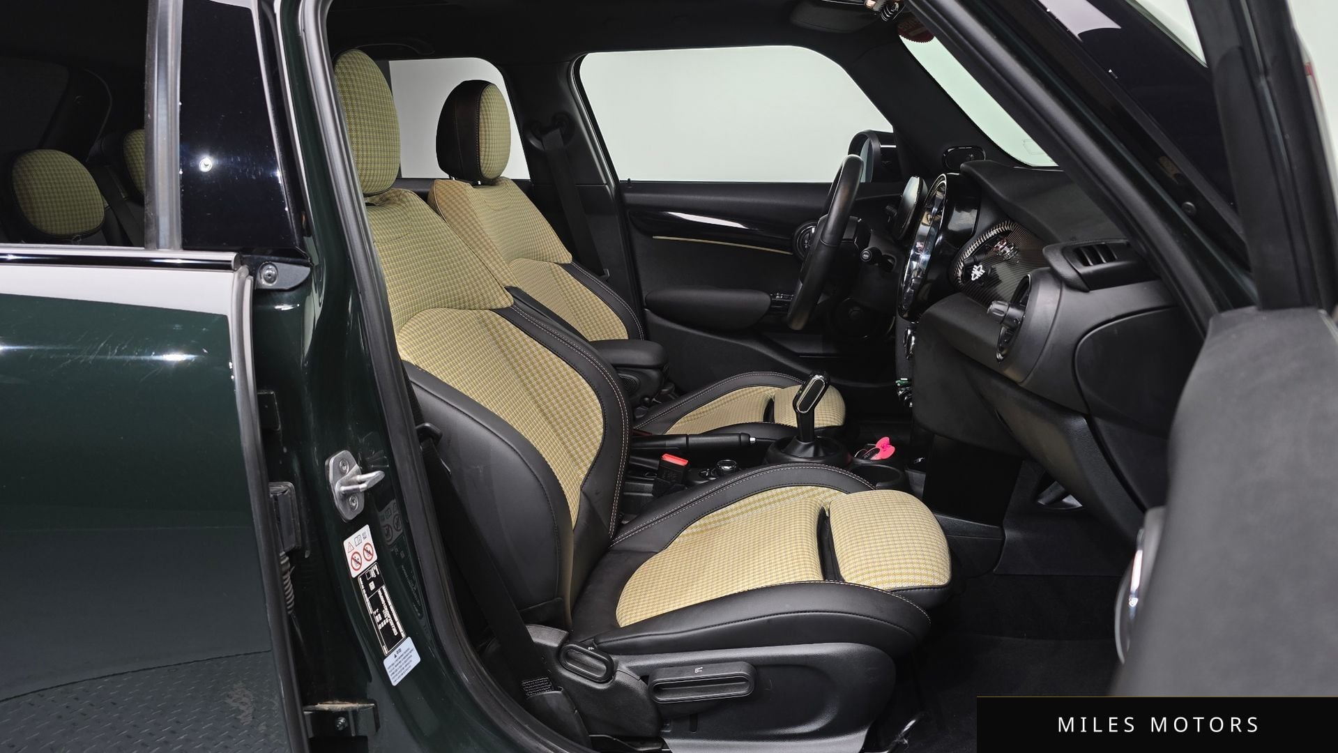 MINI 쿠퍼 S 2023 — миниатюра 16
