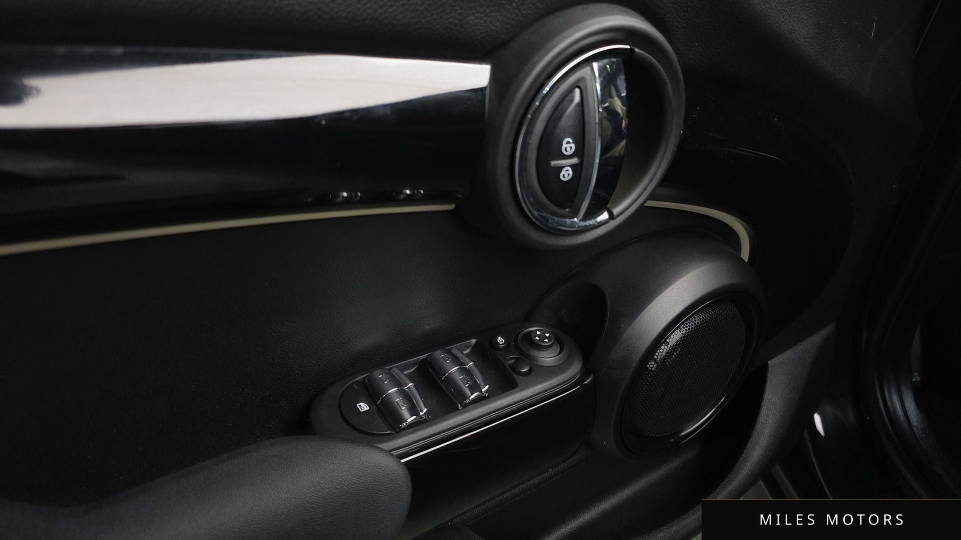 MINI 쿠퍼 S 2023 — миниатюра 28