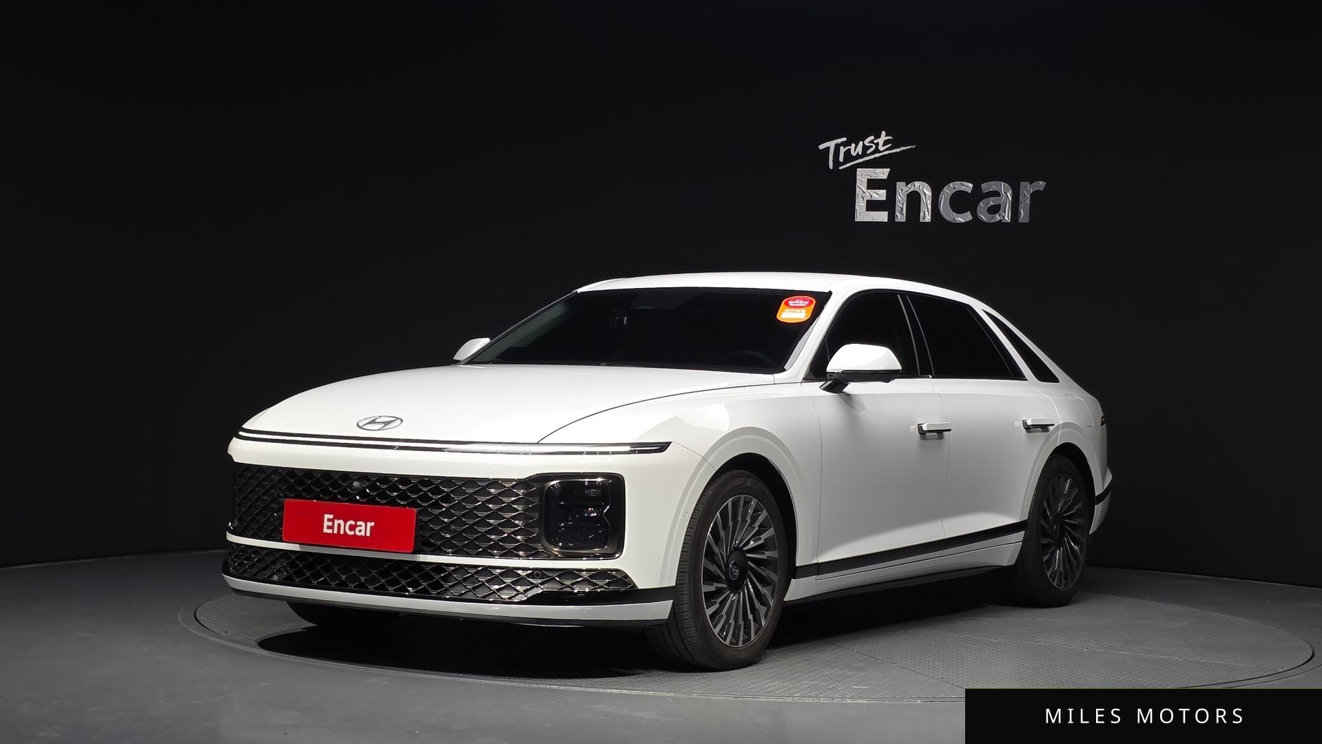 Hyundai Grandeur 2023 — фото 1 из 12