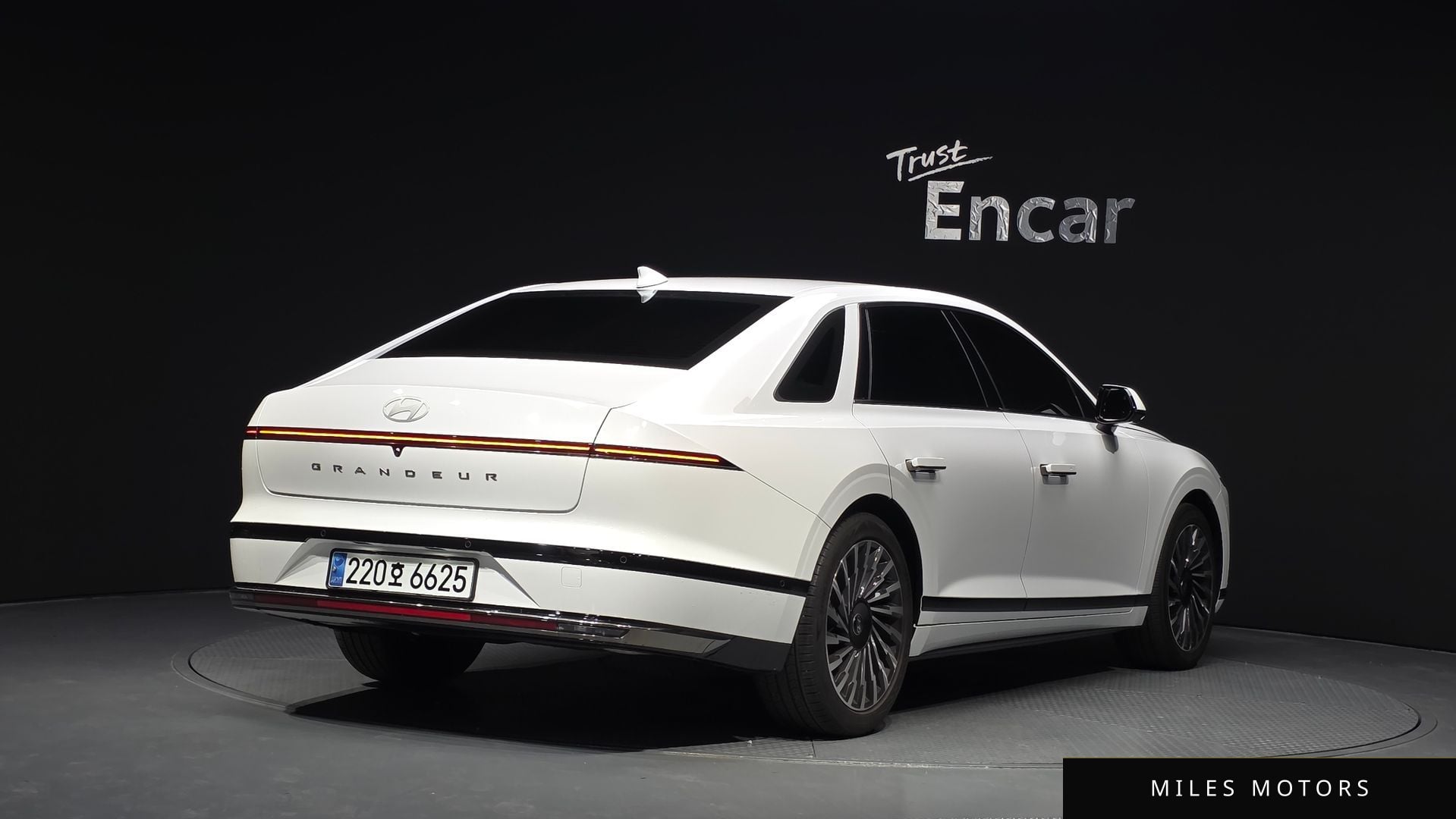 Hyundai Grandeur 2023 — миниатюра 2