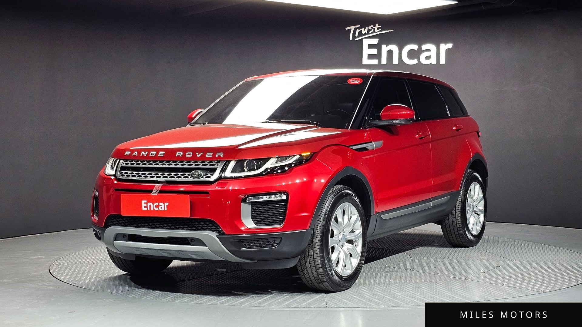 Land Rover Range Rover Evoque 2017 — фото 1 из 12