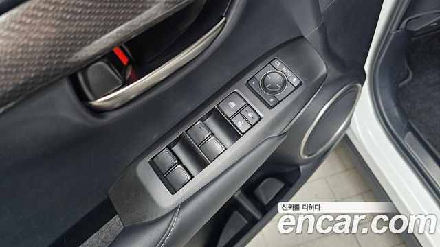 Лексус NX300h 2018 — миниатюра 20