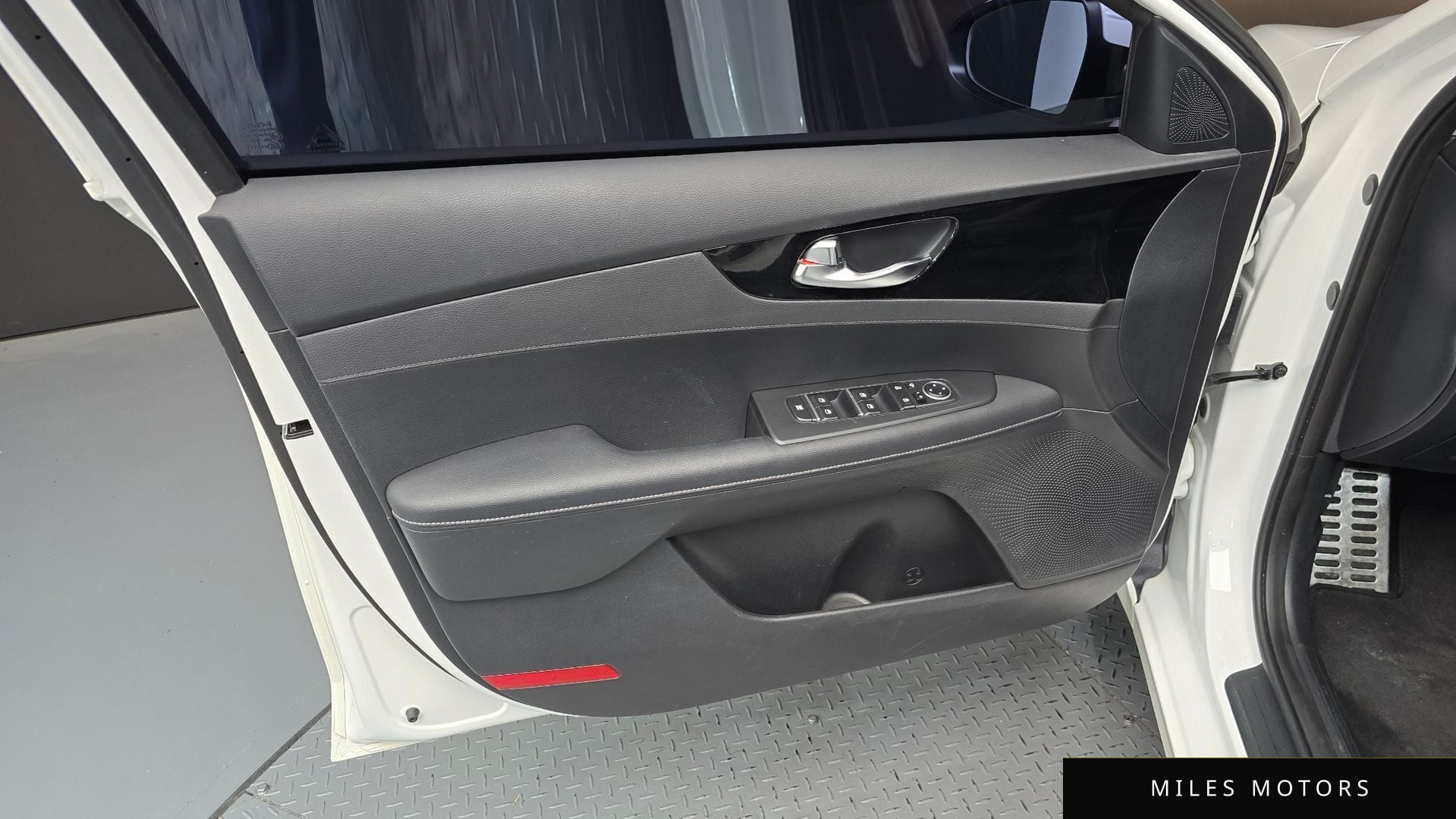 Kia K3 2023 — миниатюра 14