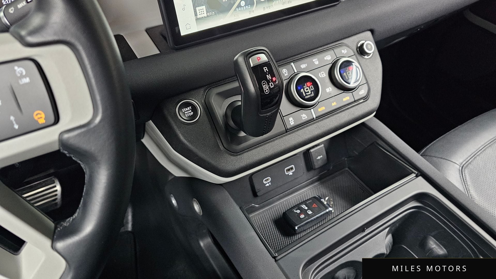 Land Rover 디펜더 (L663) 2022 — миниатюра 12