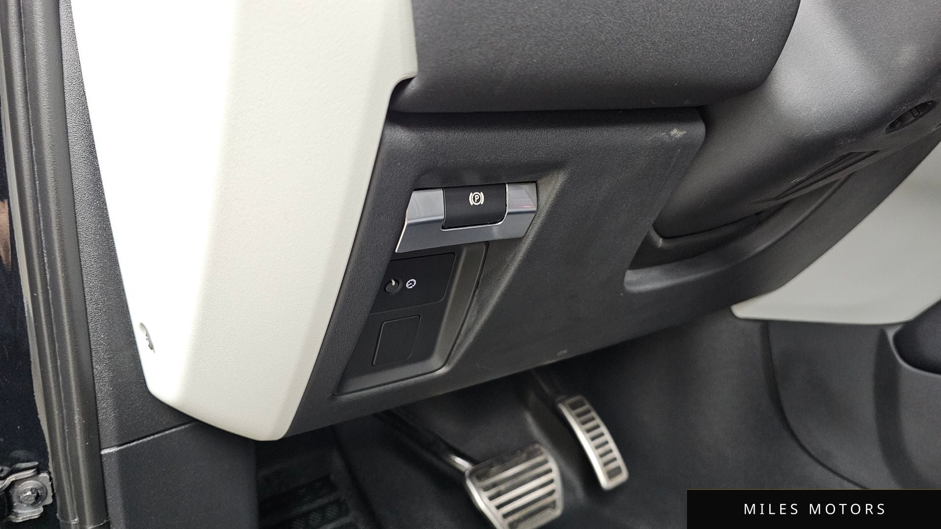 Land Rover 디펜더 (L663) 2022 — миниатюра 31