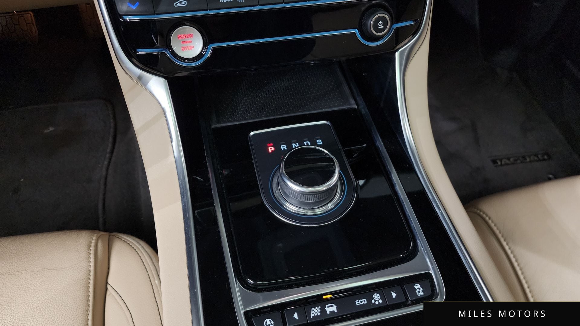 Jaguar XE 2018 — миниатюра 12