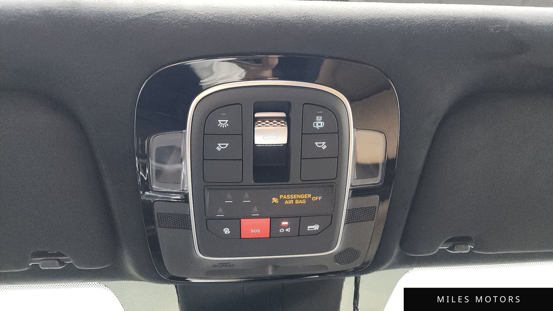 Hyundai Santafe 2022 — миниатюра 31