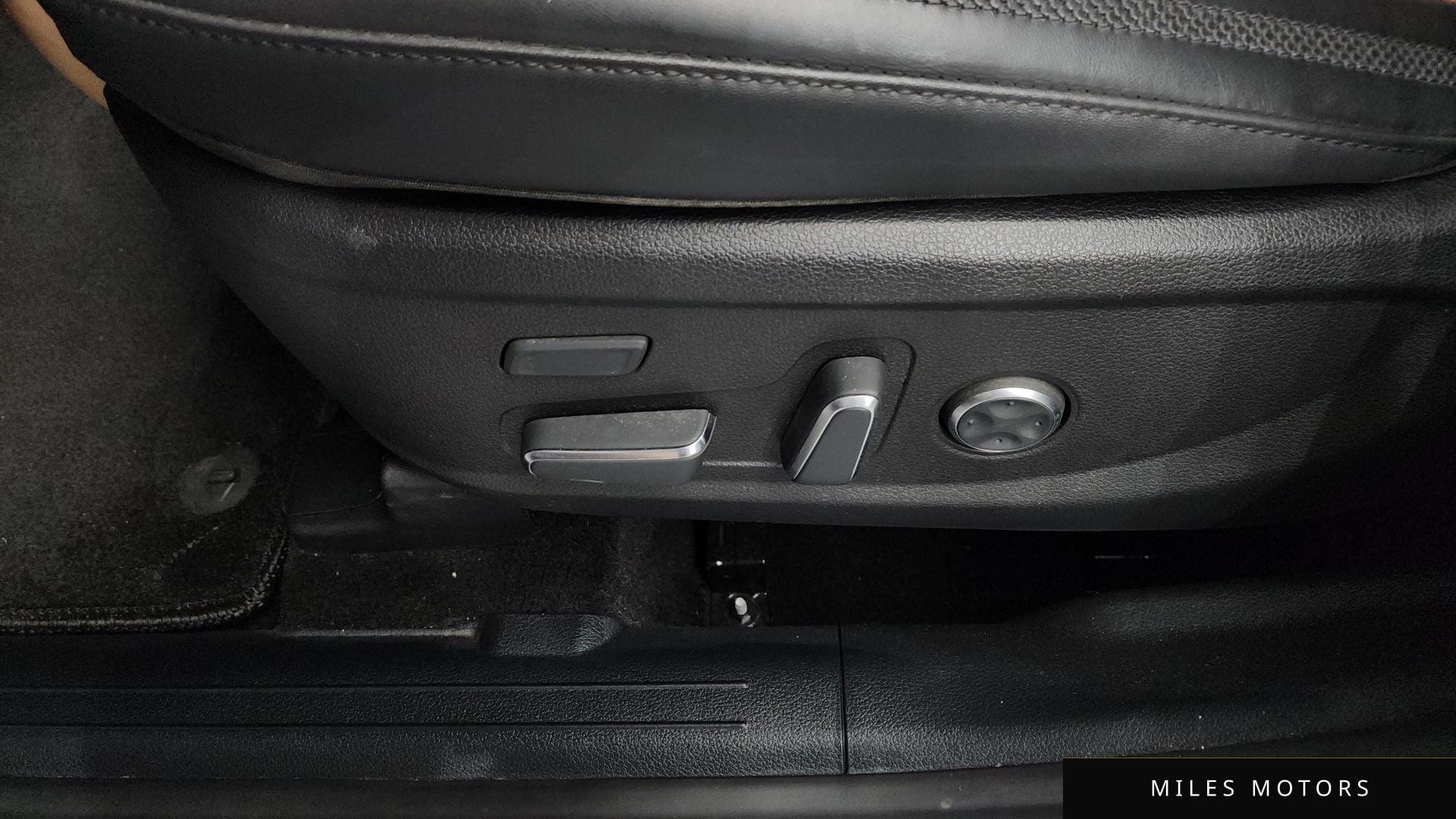 Hyundai Santafe 2022 — миниатюра 35