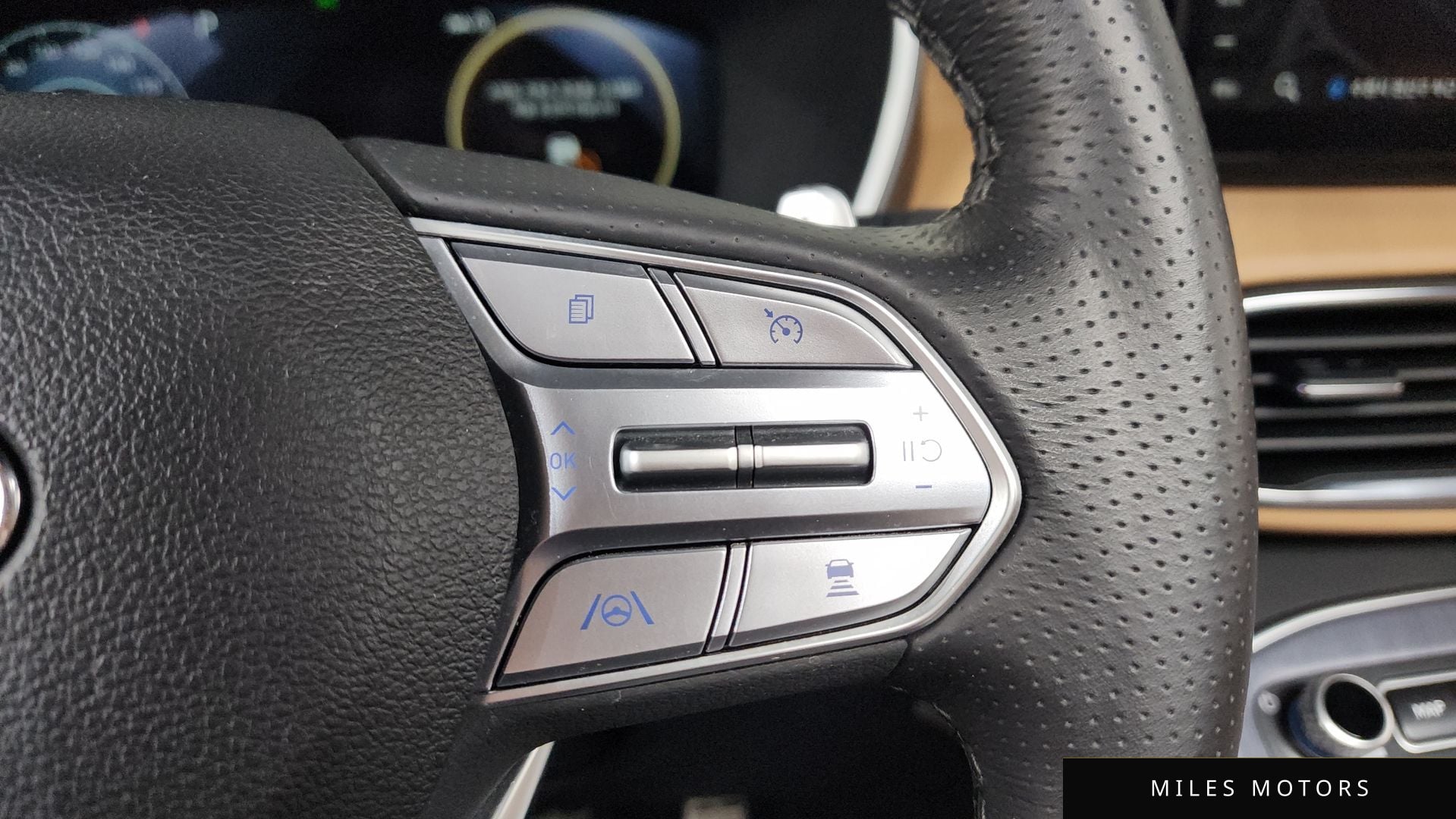 Hyundai Santafe 2022 — миниатюра 36