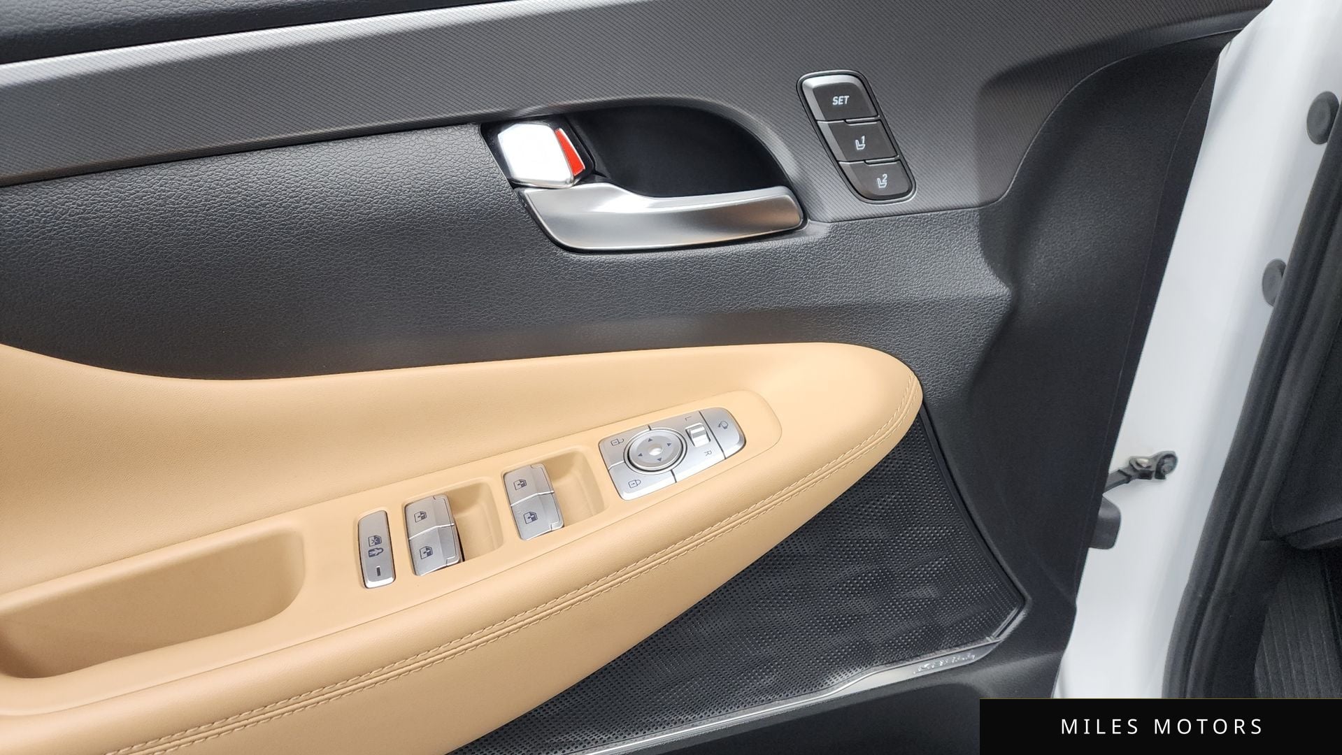 Hyundai Santafe 2022 — миниатюра 37
