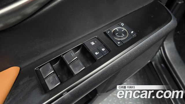 Лексус UX250h 2019 — миниатюра 29