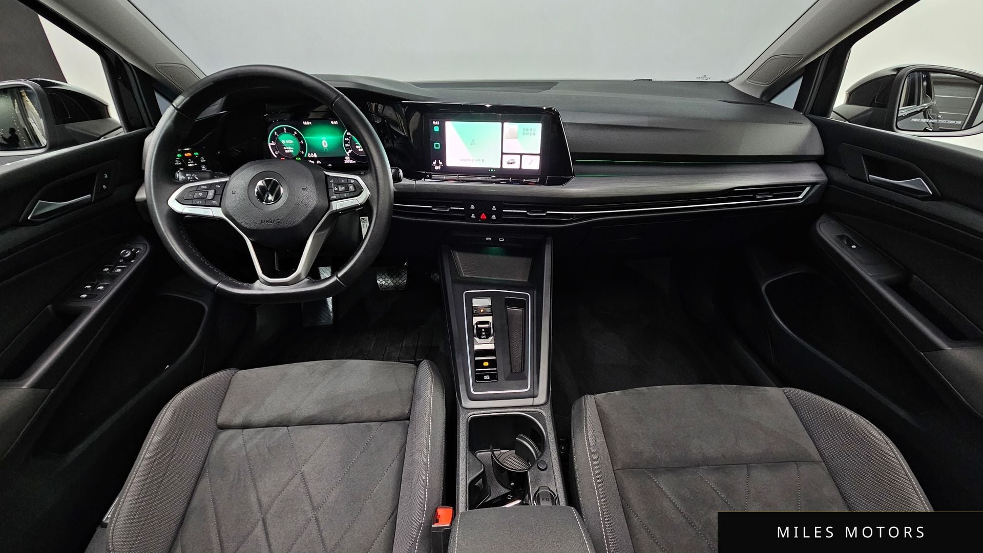Volkswagen 골프 2022 — миниатюра 10