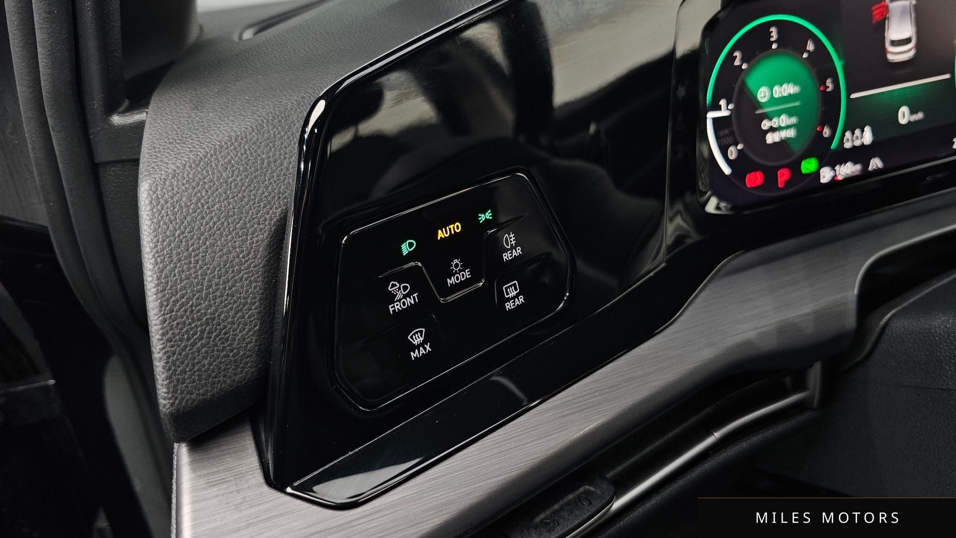 Volkswagen 골프 2022 — миниатюра 23