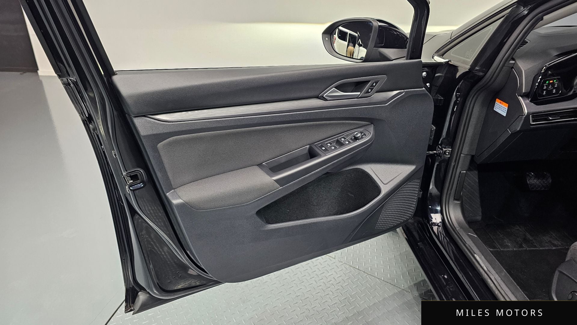 Volkswagen 골프 2022 — миниатюра 14