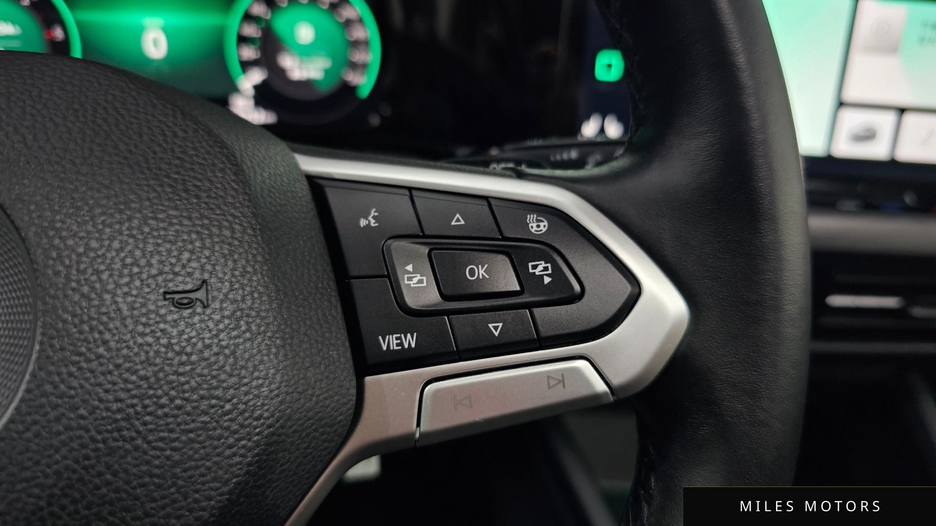 Volkswagen 골프 2022 — миниатюра 32