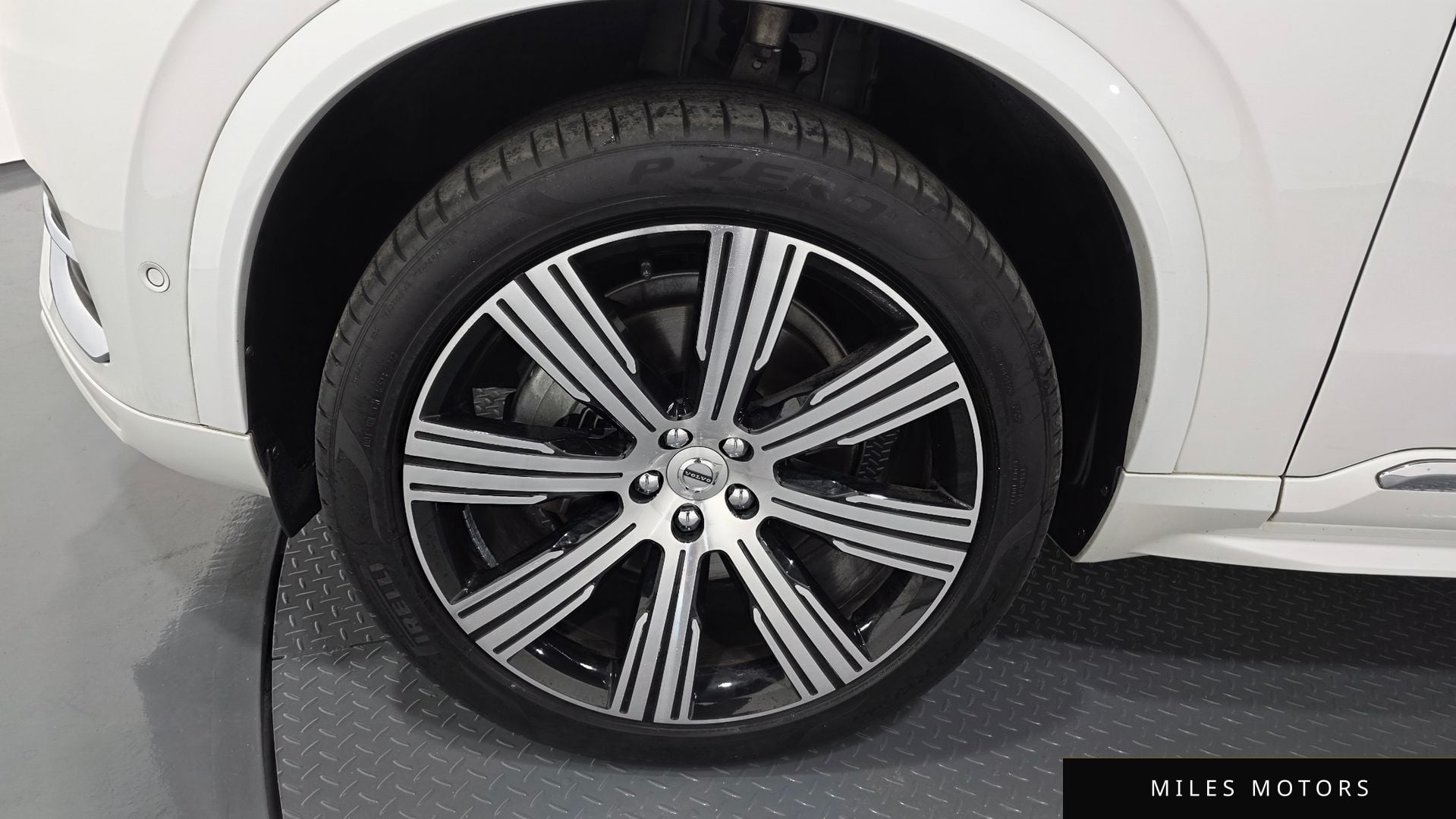Volvo XC90 2022 — миниатюра 5