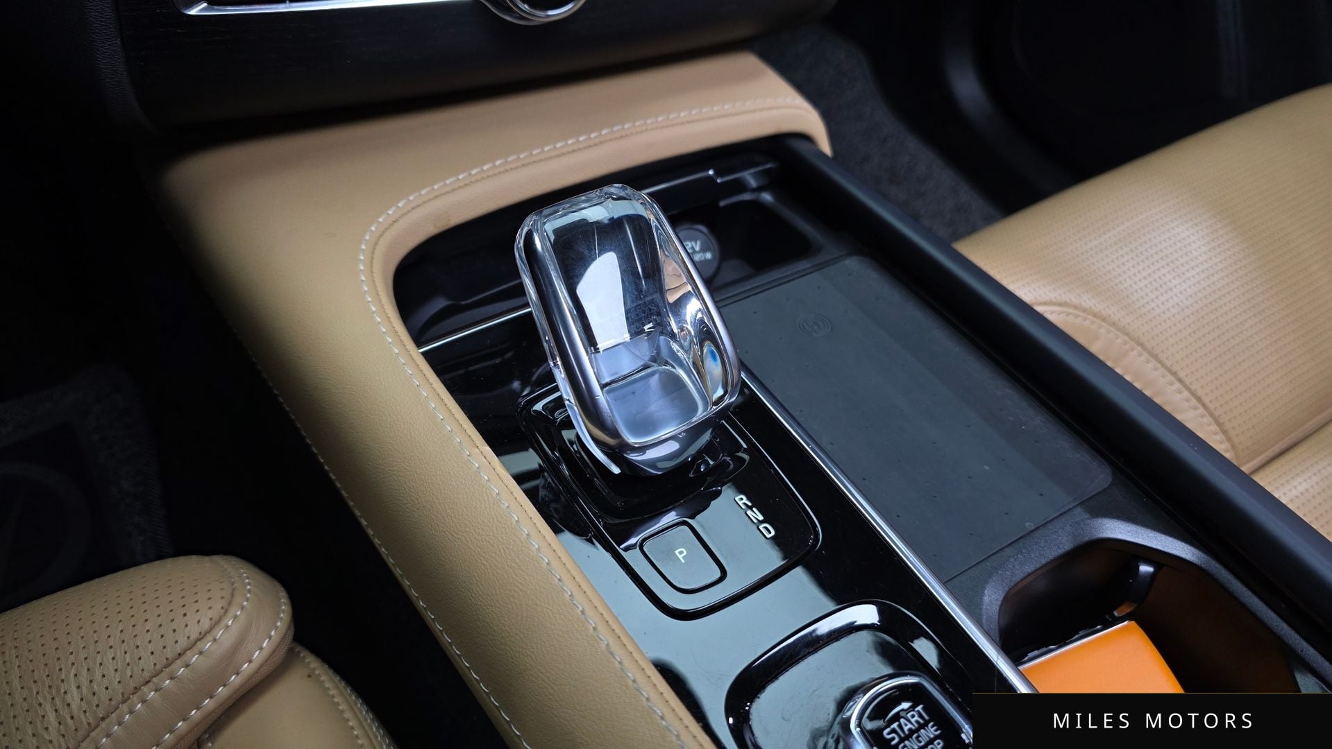 Volvo XC90 2022 — миниатюра 9