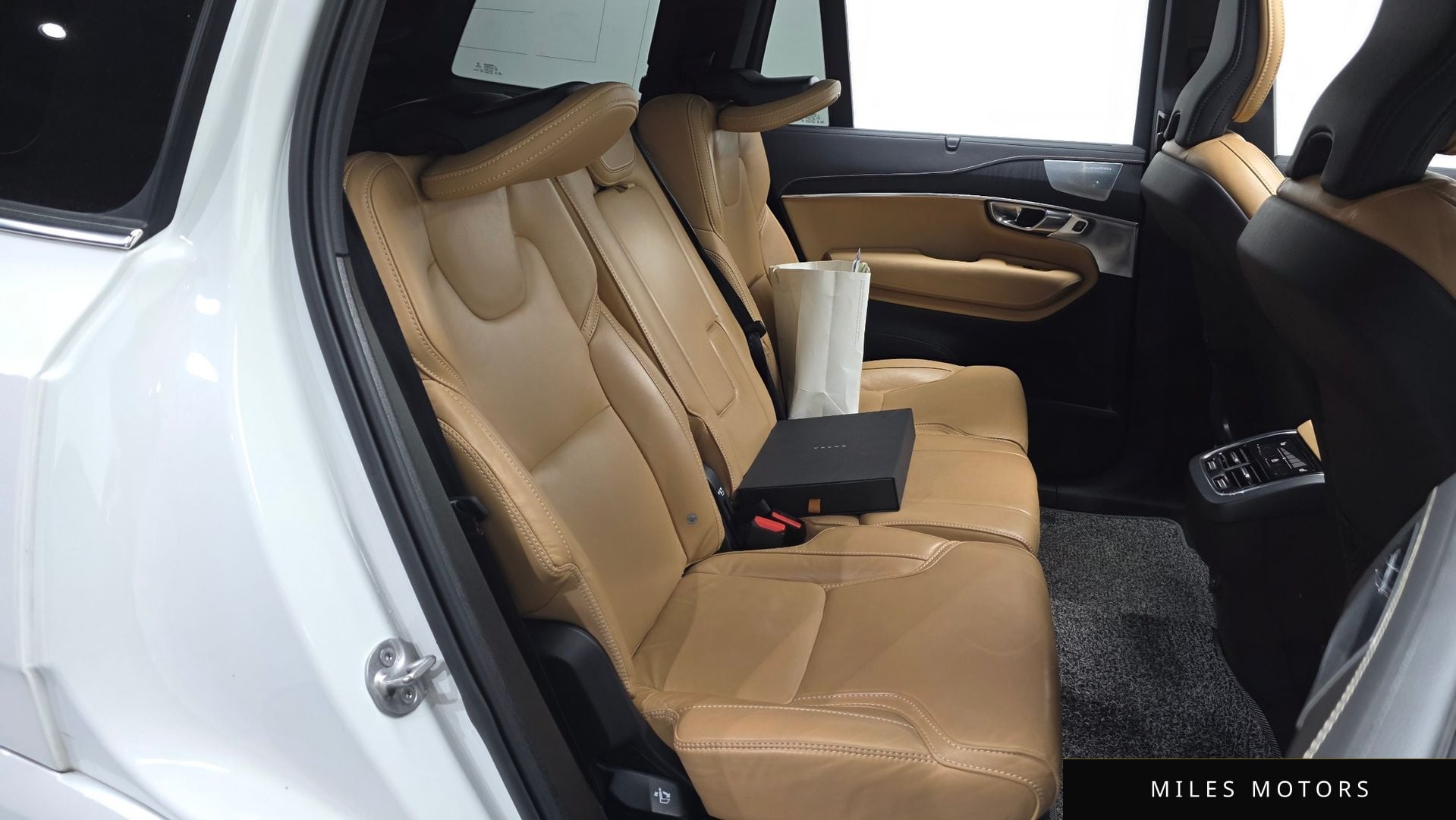 Volvo XC90 2022 — миниатюра 11